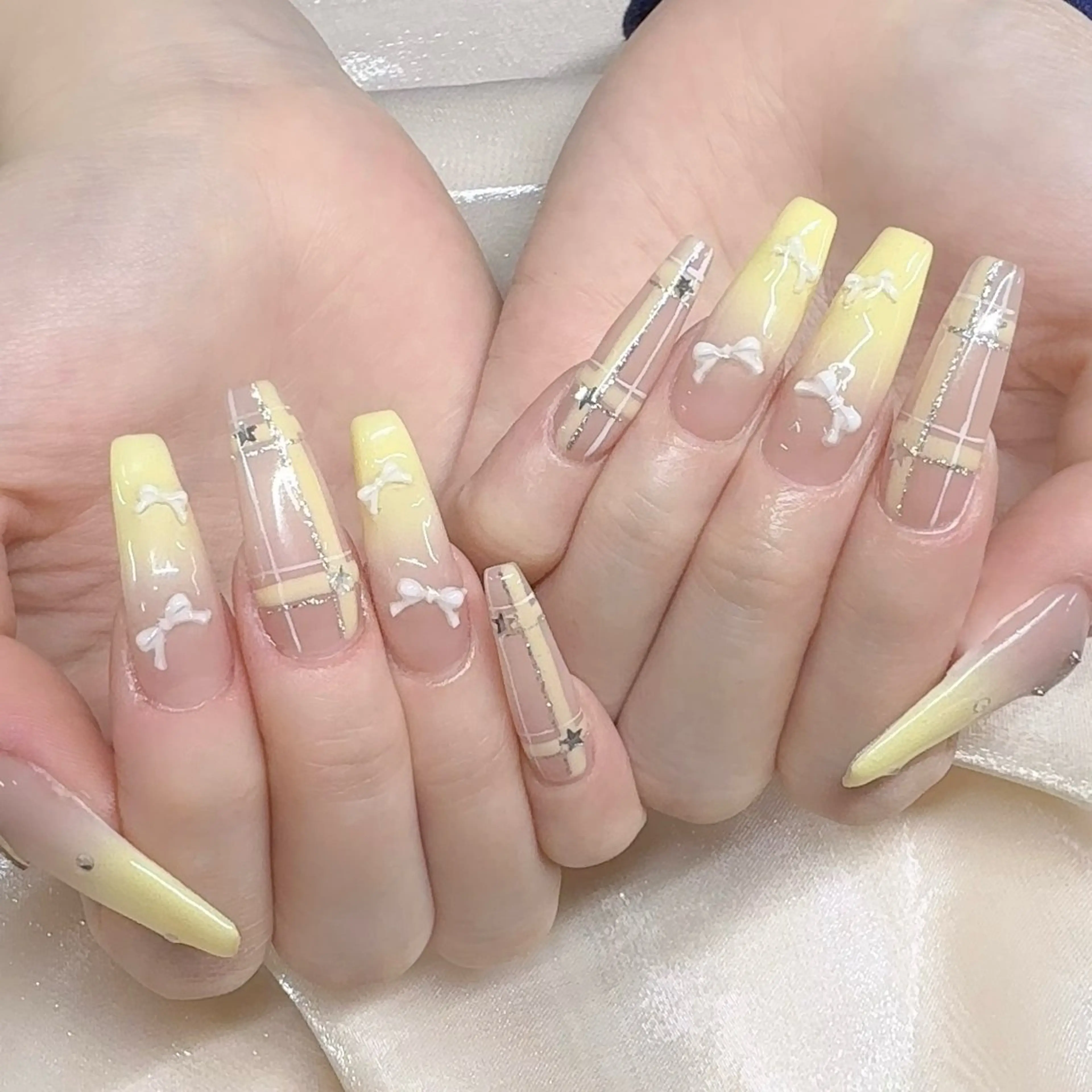 ネイル ハンドネイル NAILサロン 木にいるのネイルデザイン