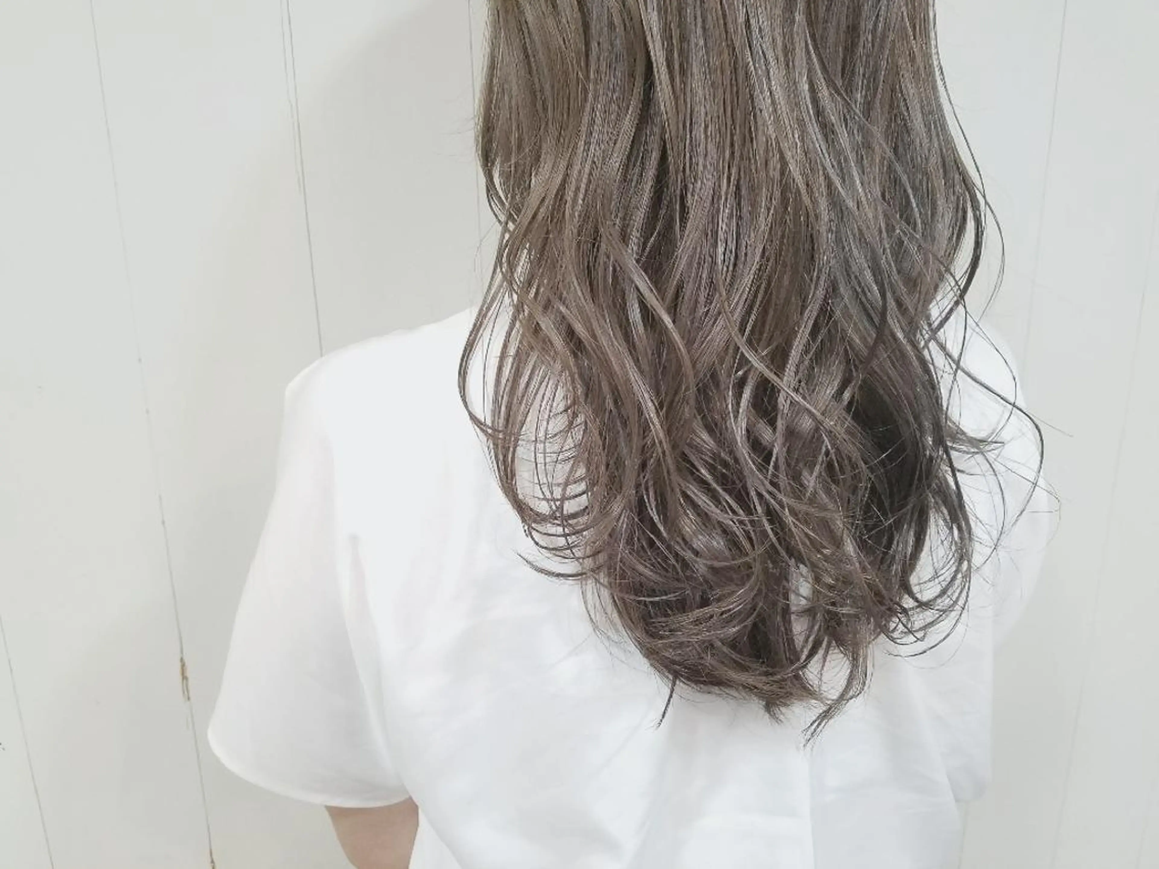 セミロング カラー グレージュ imai /カット/パーマのヘアスタイル