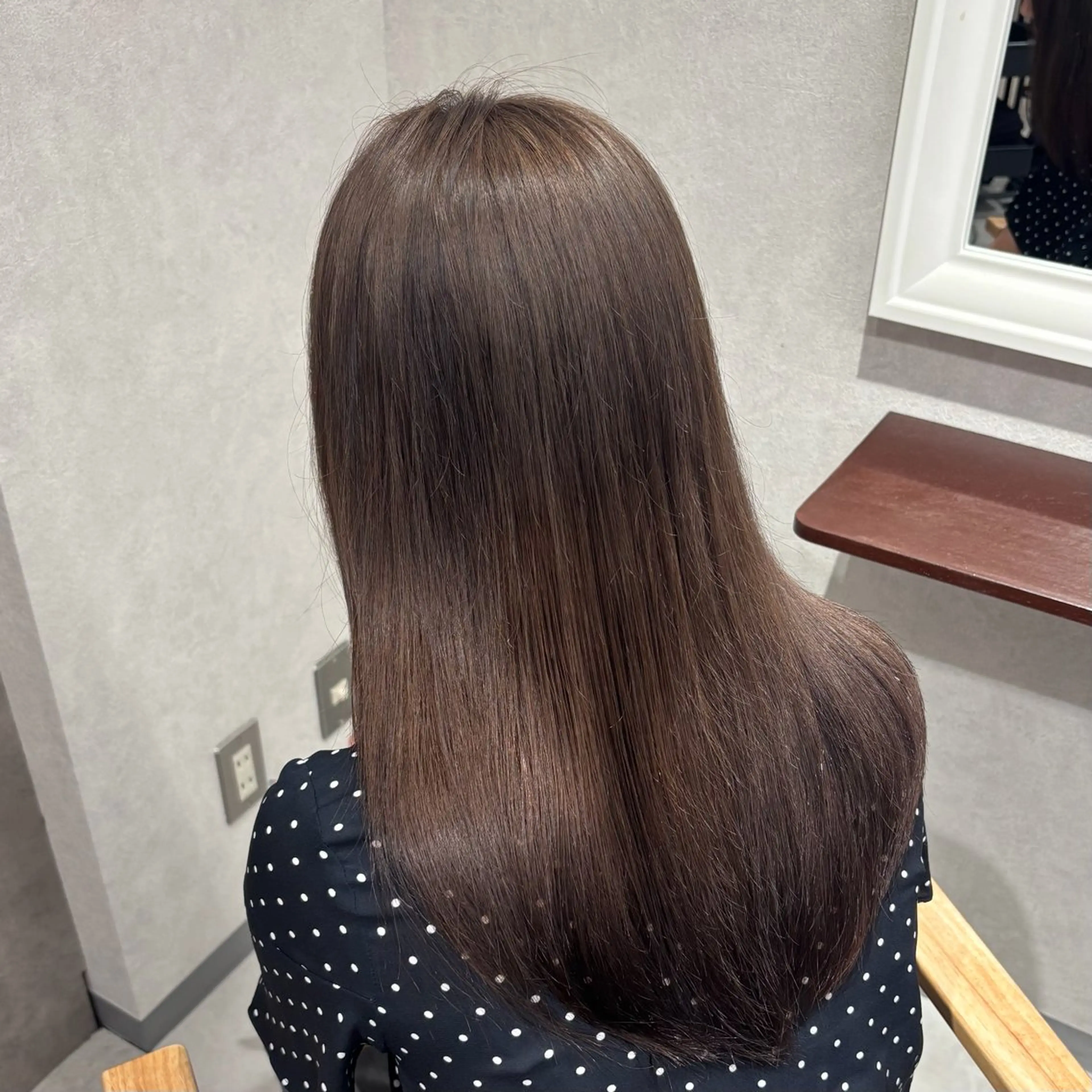 セミロング ヘアカラー 🩵ブリーチ･レイヤ ー/あさか 🩵のヘアスタイル