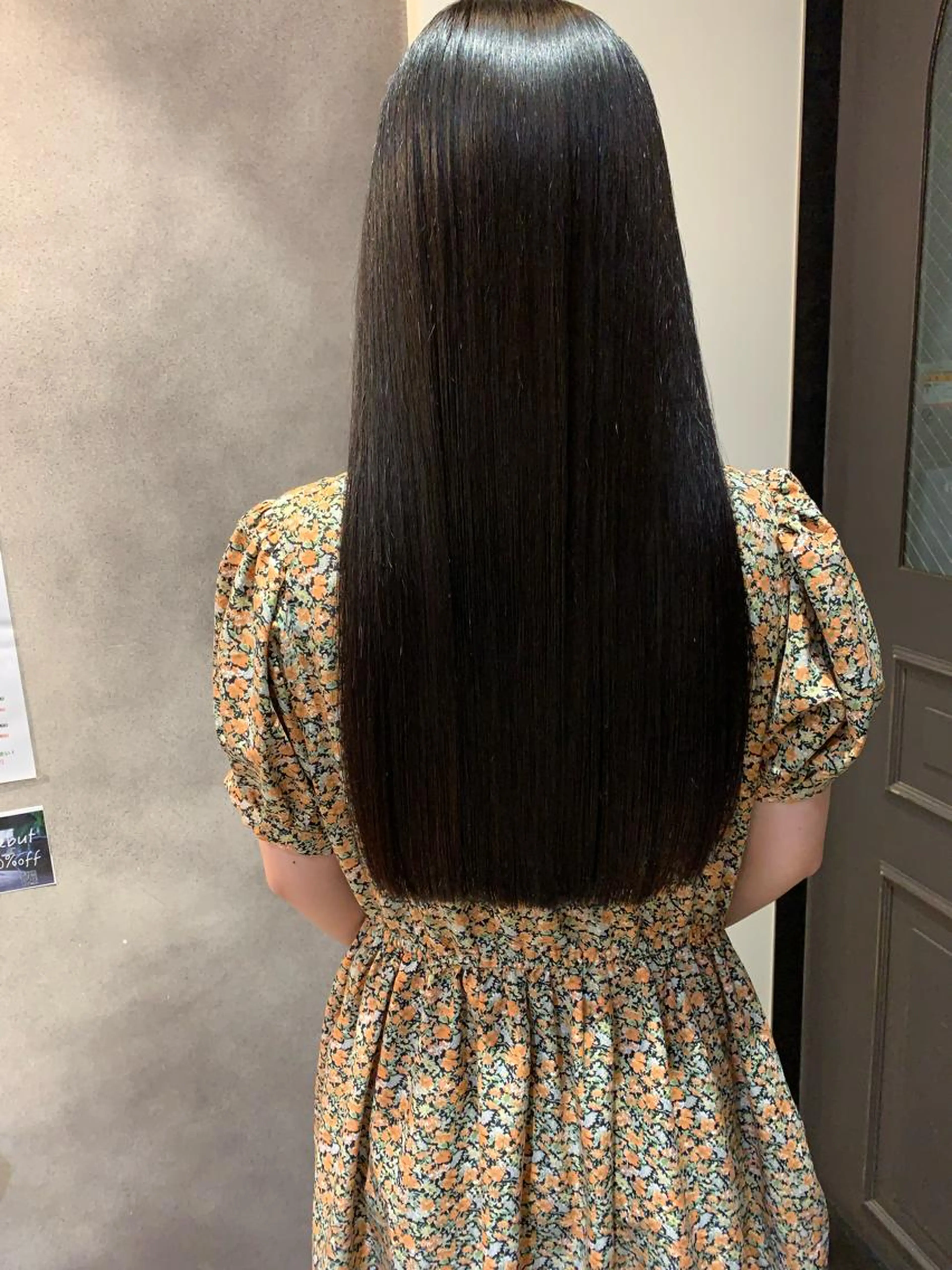 【うねり対策🌀】カット＋コスメ縮毛矯正＋ケラスターゼカクテルトリートメント🍸の写真