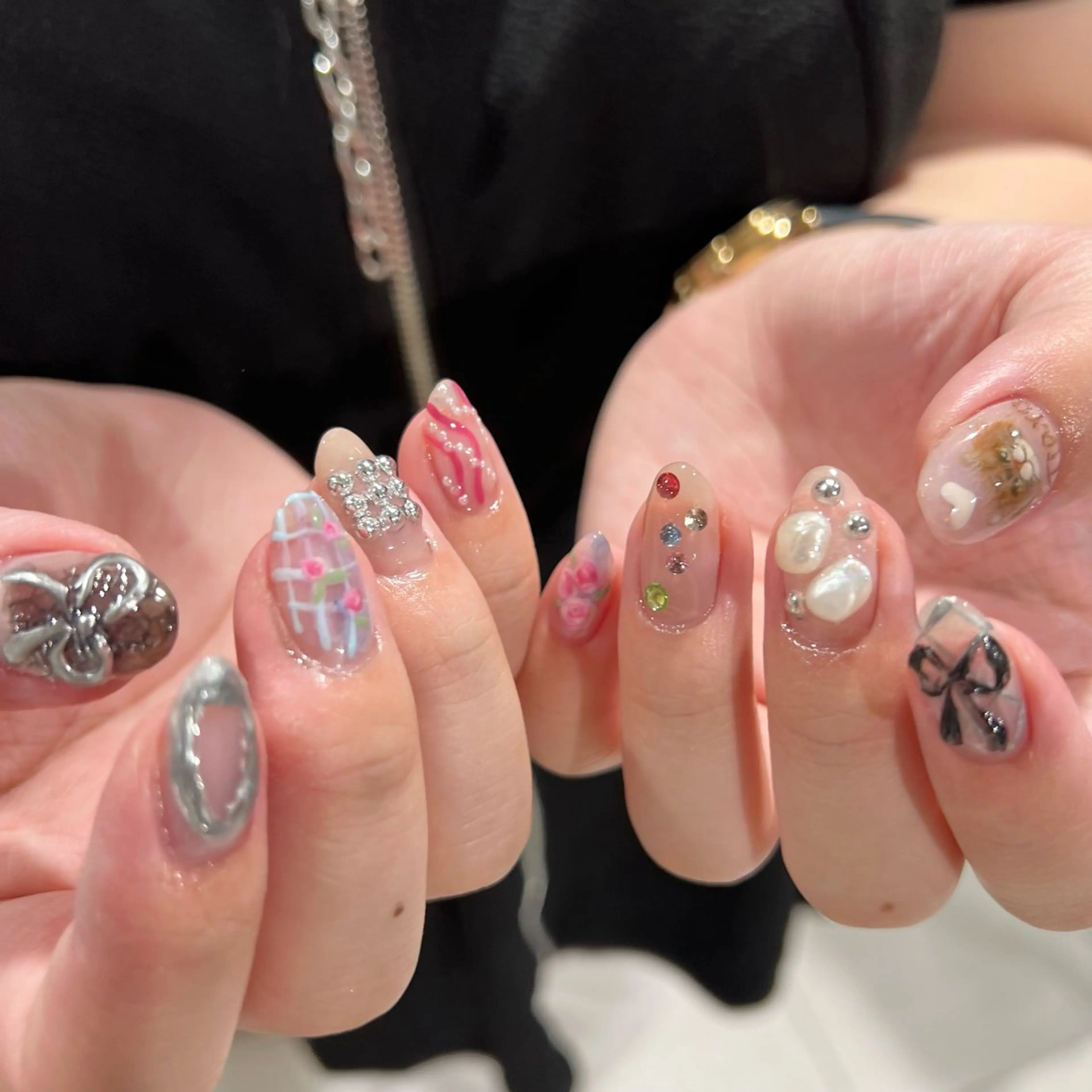 ネイル アートネイル ハンドネイル 内田 里穂のネイルデザイン