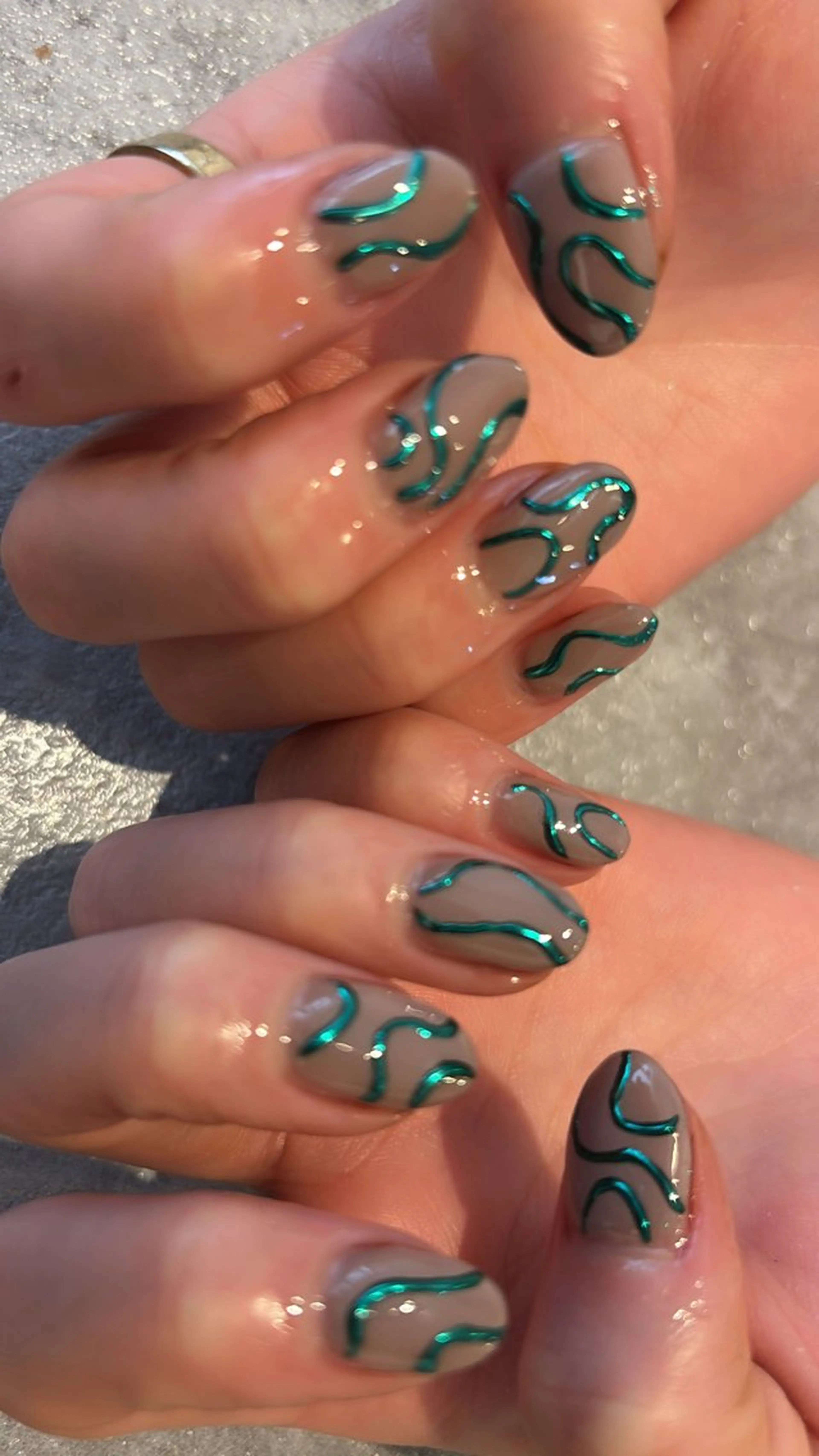 ネイル ミラーネイル 持ち込み Mignon所属・Mignon 、のネイルデザイン