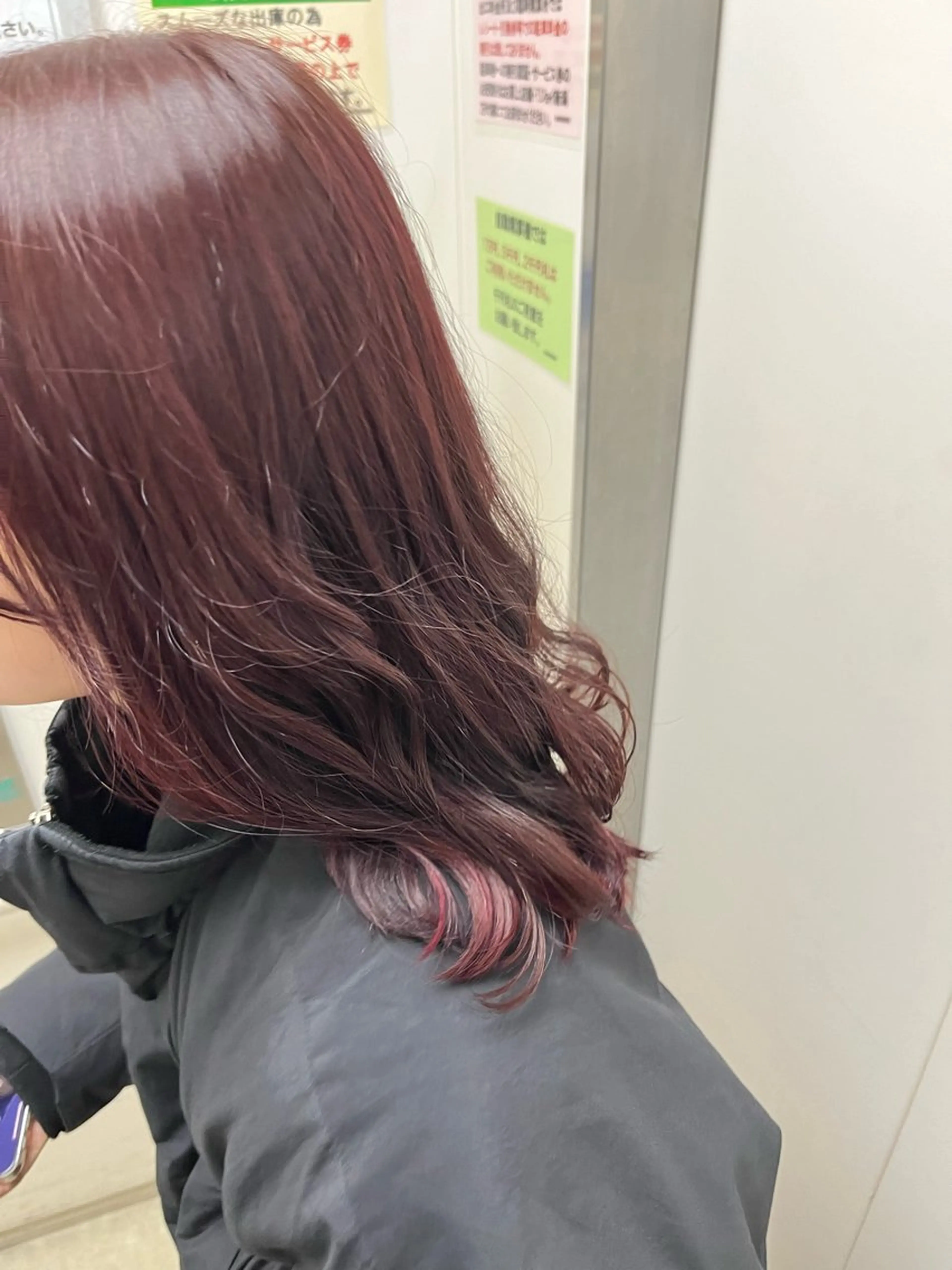 ミディアム 小山 水綺のヘアスタイル