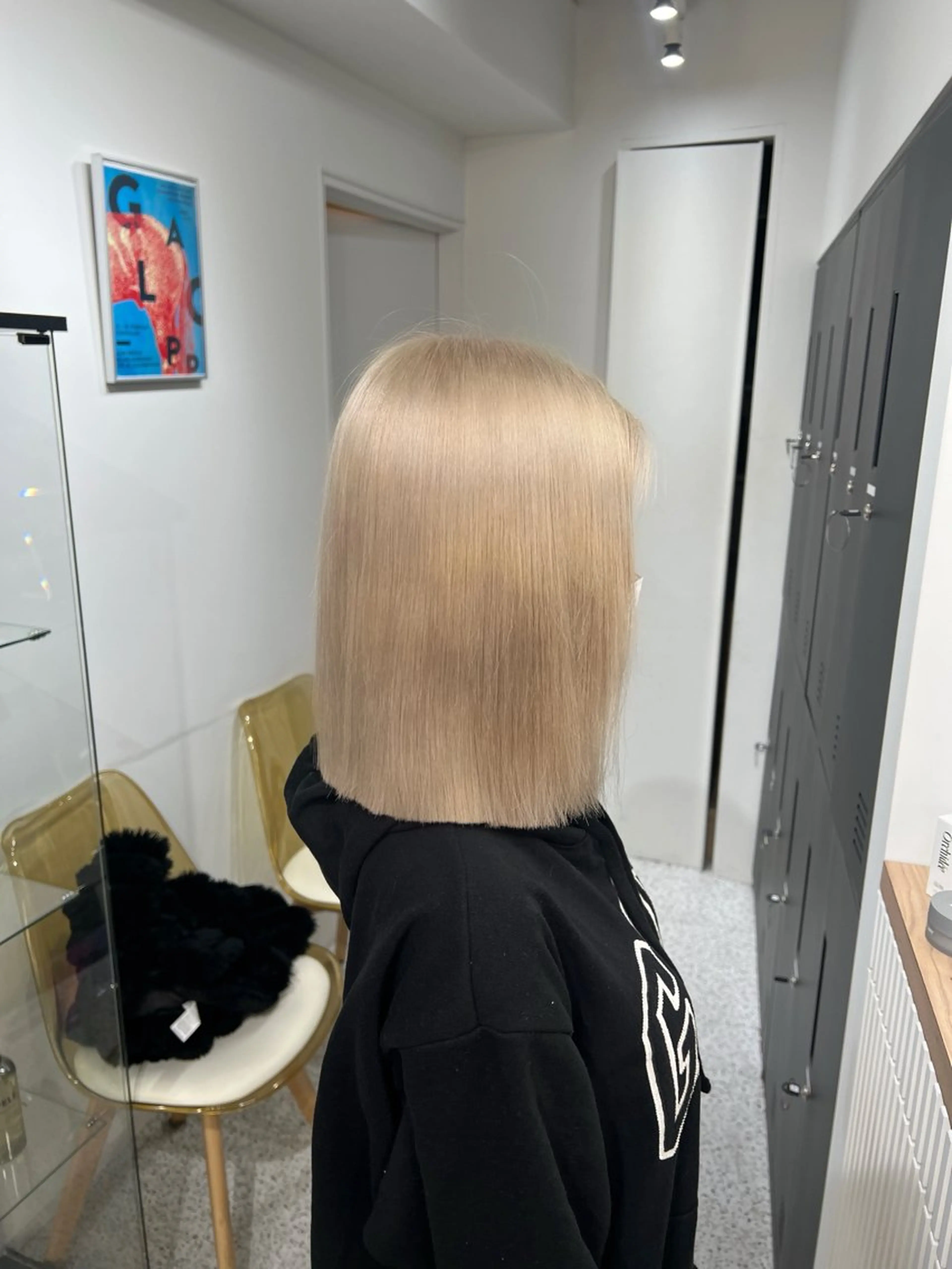 ミディアム カラー ベージュカラー ブリーチ ケアブリーチ ハイトーンカラー ミルクティーベージュ ヘアカラー PELE 渋谷所属・渋谷ハイトーン/ エクステ/さきののヘアスタイル