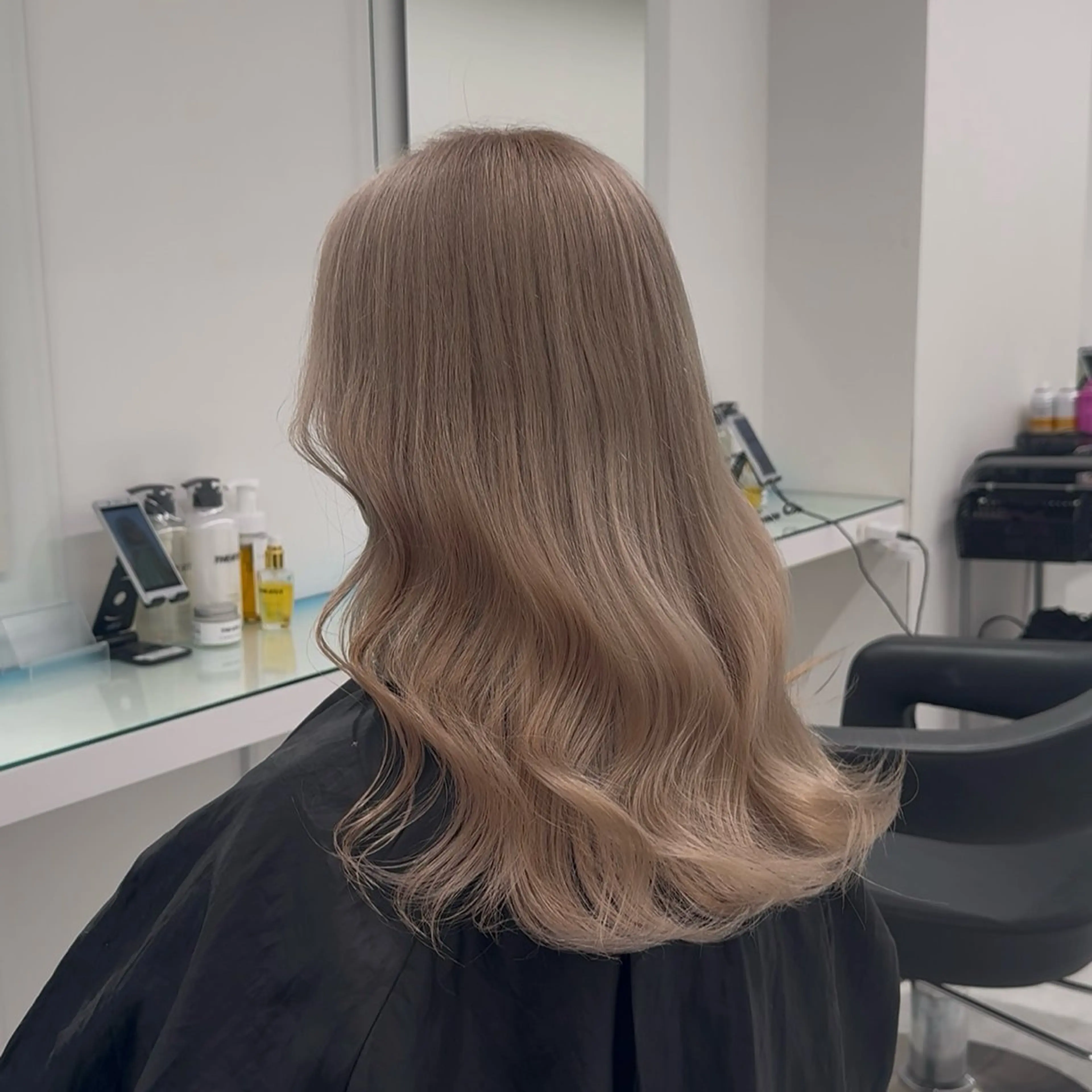 ロング カラー ヘアアレンジ カット ヘアカラー トリートメント ヘッドスパ ヘアセット 透け上品ハイトーン 職人ゆうと🤍のヘアスタイル