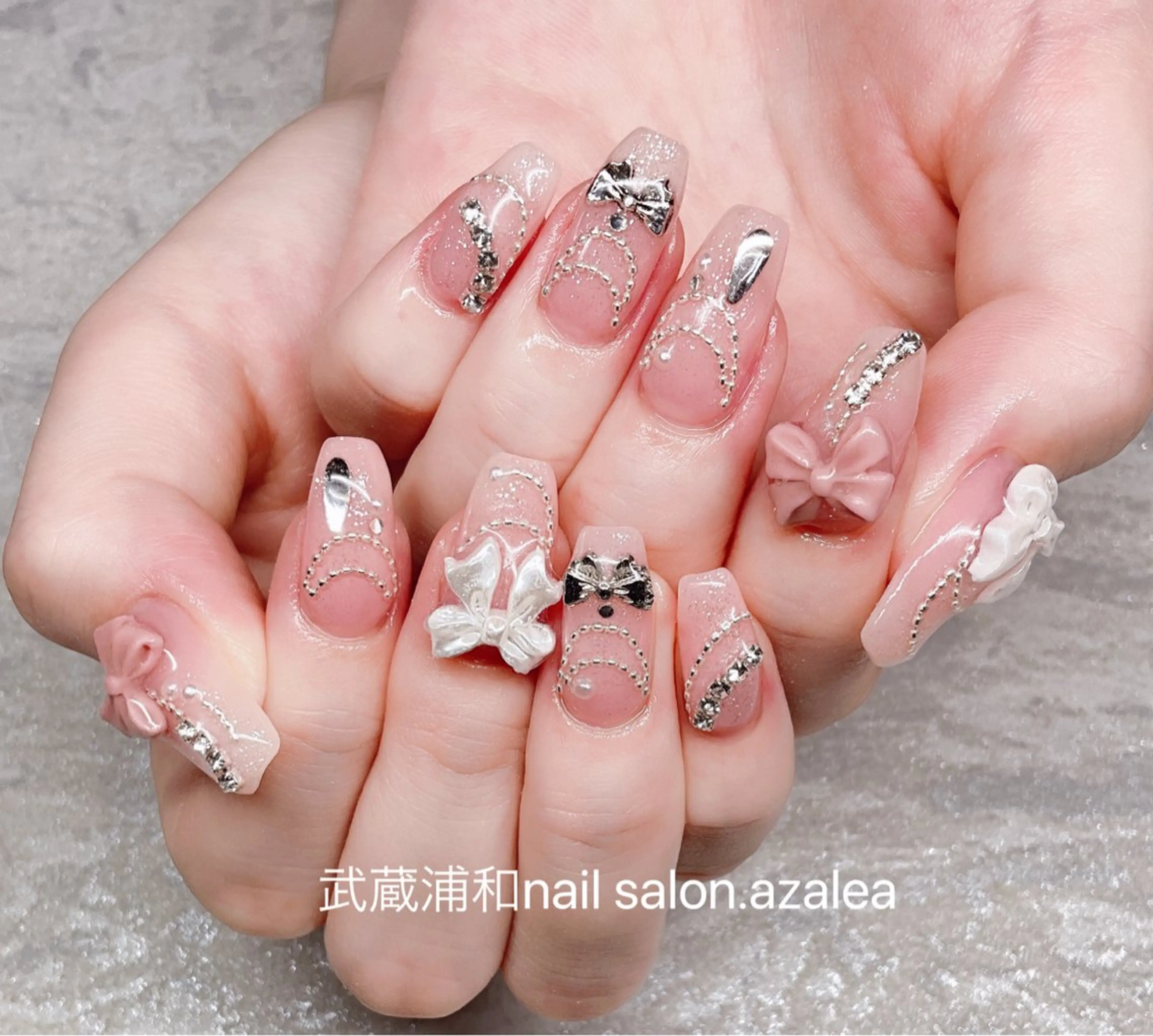 ネイル ハンドネイル R inのネイルデザイン