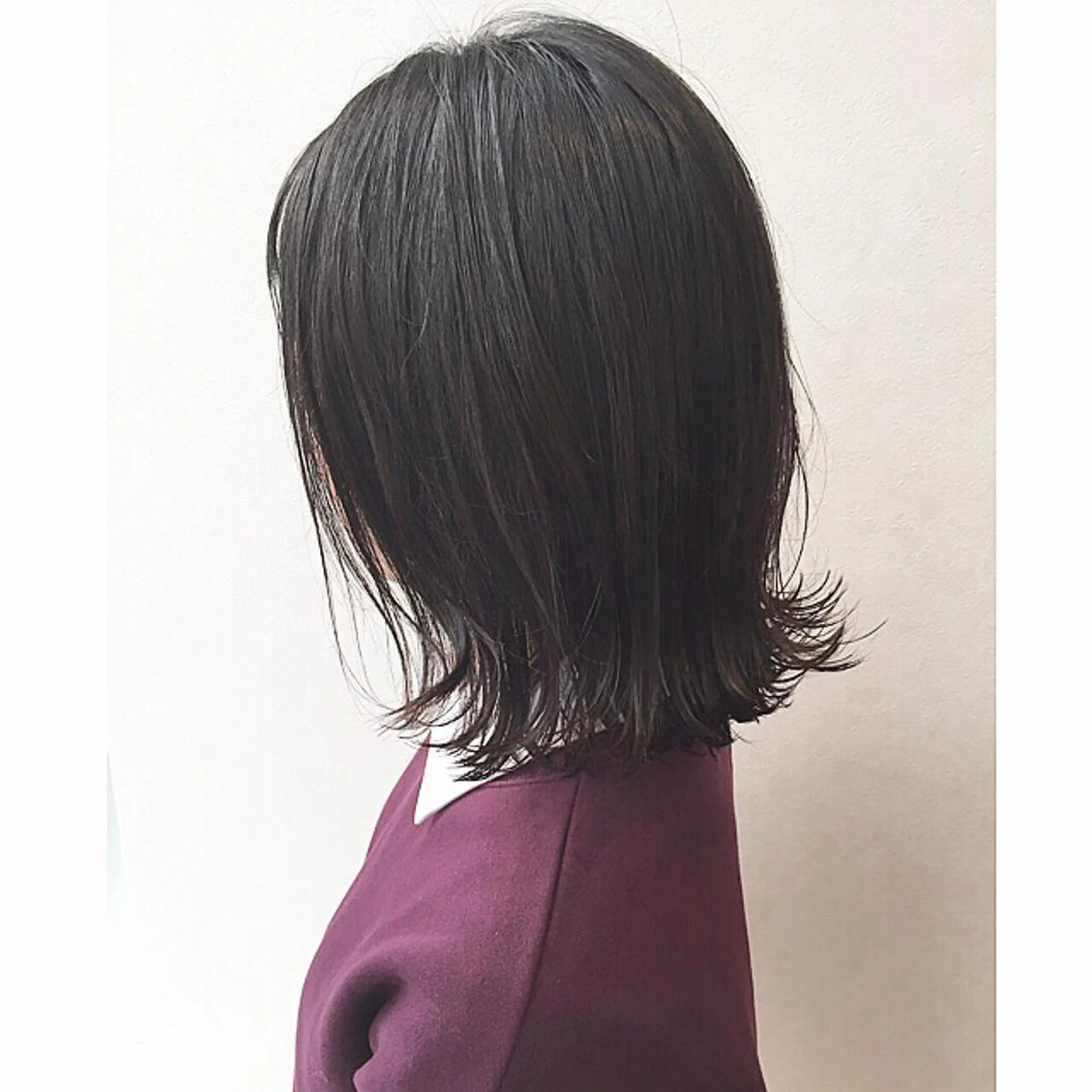 ミディアム 切りっぱなしロブ 透明感♡︎♡︎ 佐々木早苗のヘアスタイル