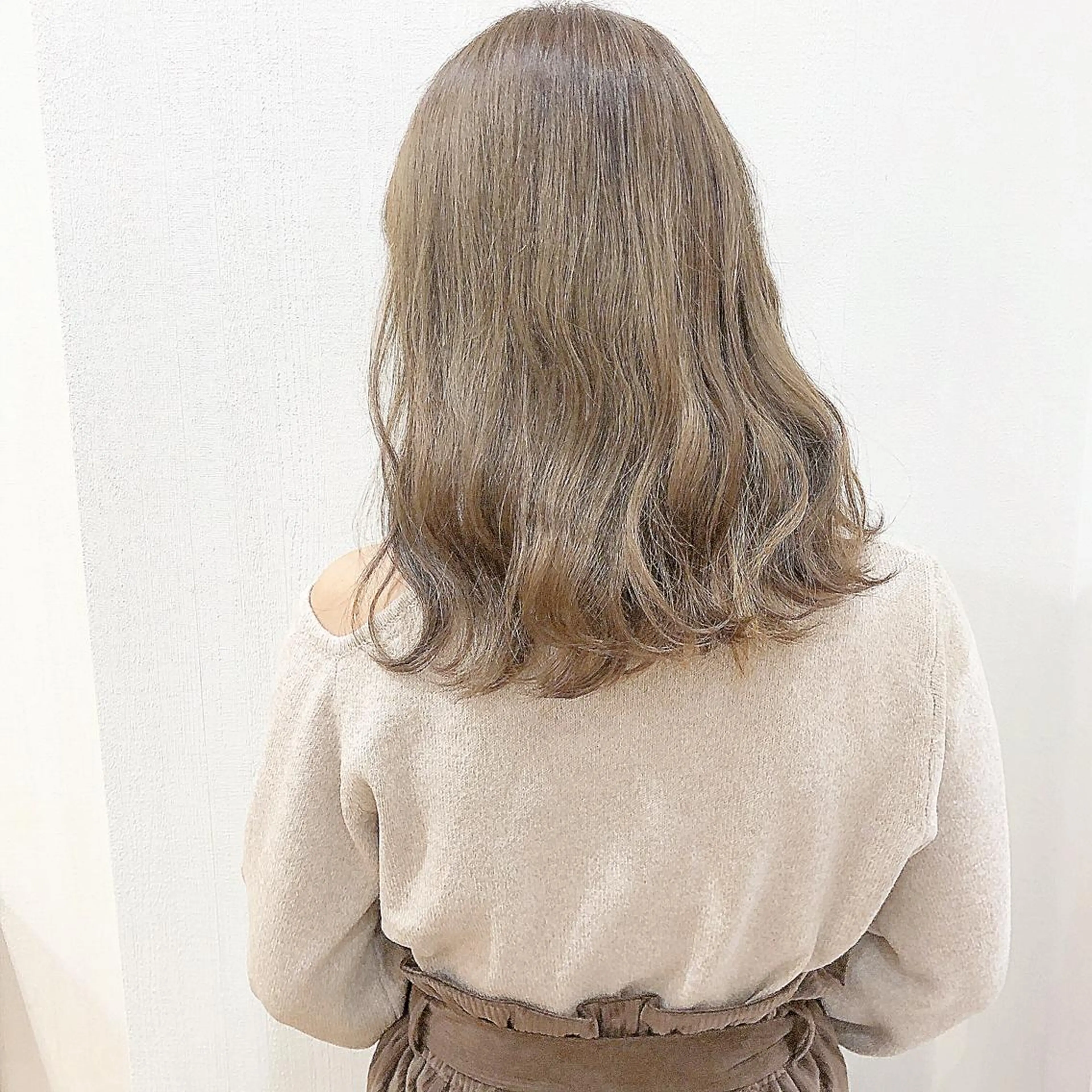 ミディアム カラー 横浜ブリーチムラ直し ハイトーン/ブリーチのヘアスタイル