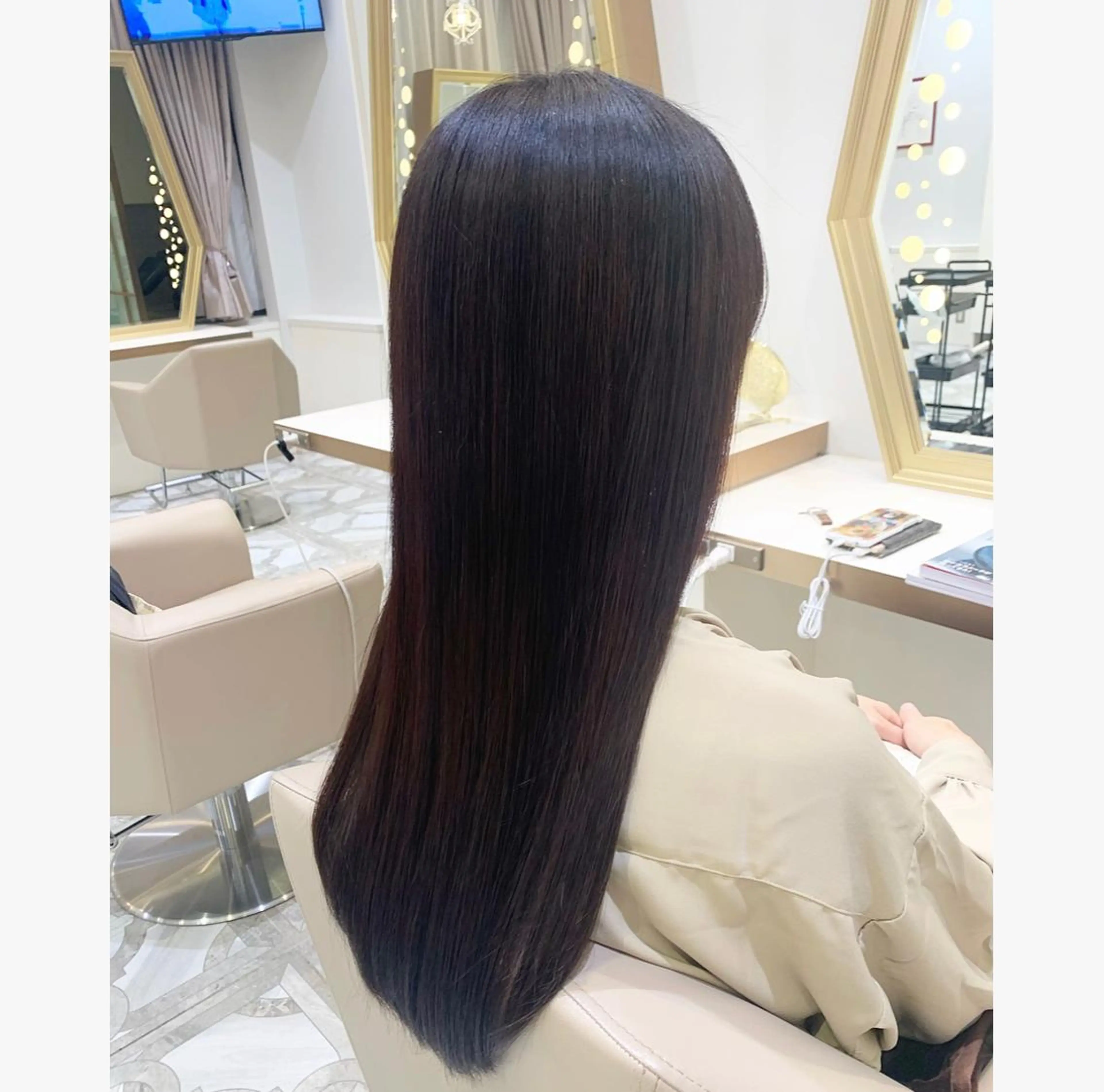 ロング カラー パーマ カット 縮毛矯正 トリートメント 💙美髪救世主💙 関華蓮のヘアスタイル