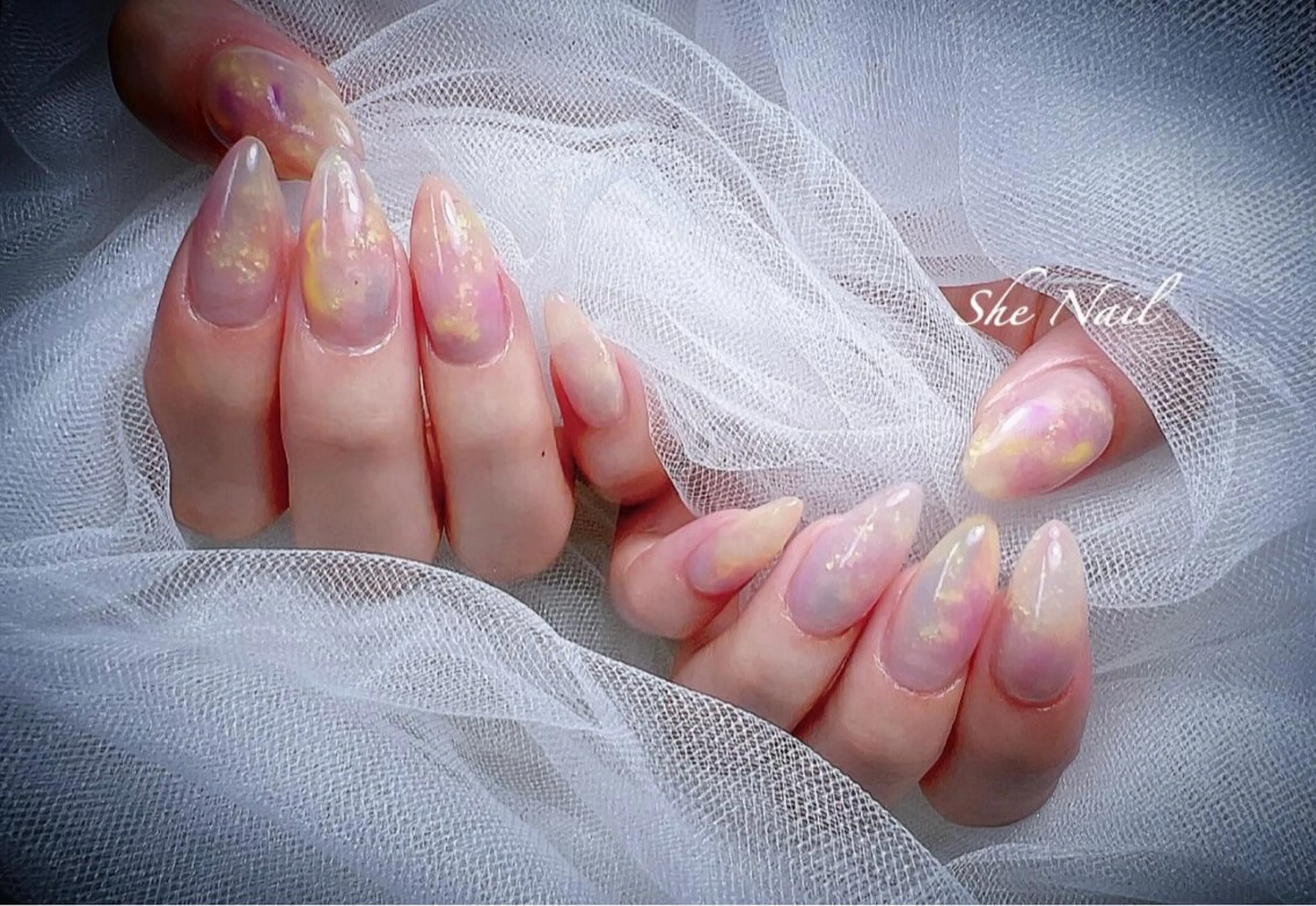 ネイル チークネイル ドット 長さ出し マグネットネイル 持ち込み ハンドネイル She   Nail所属・ISA_ BELLAのネイルデザイン