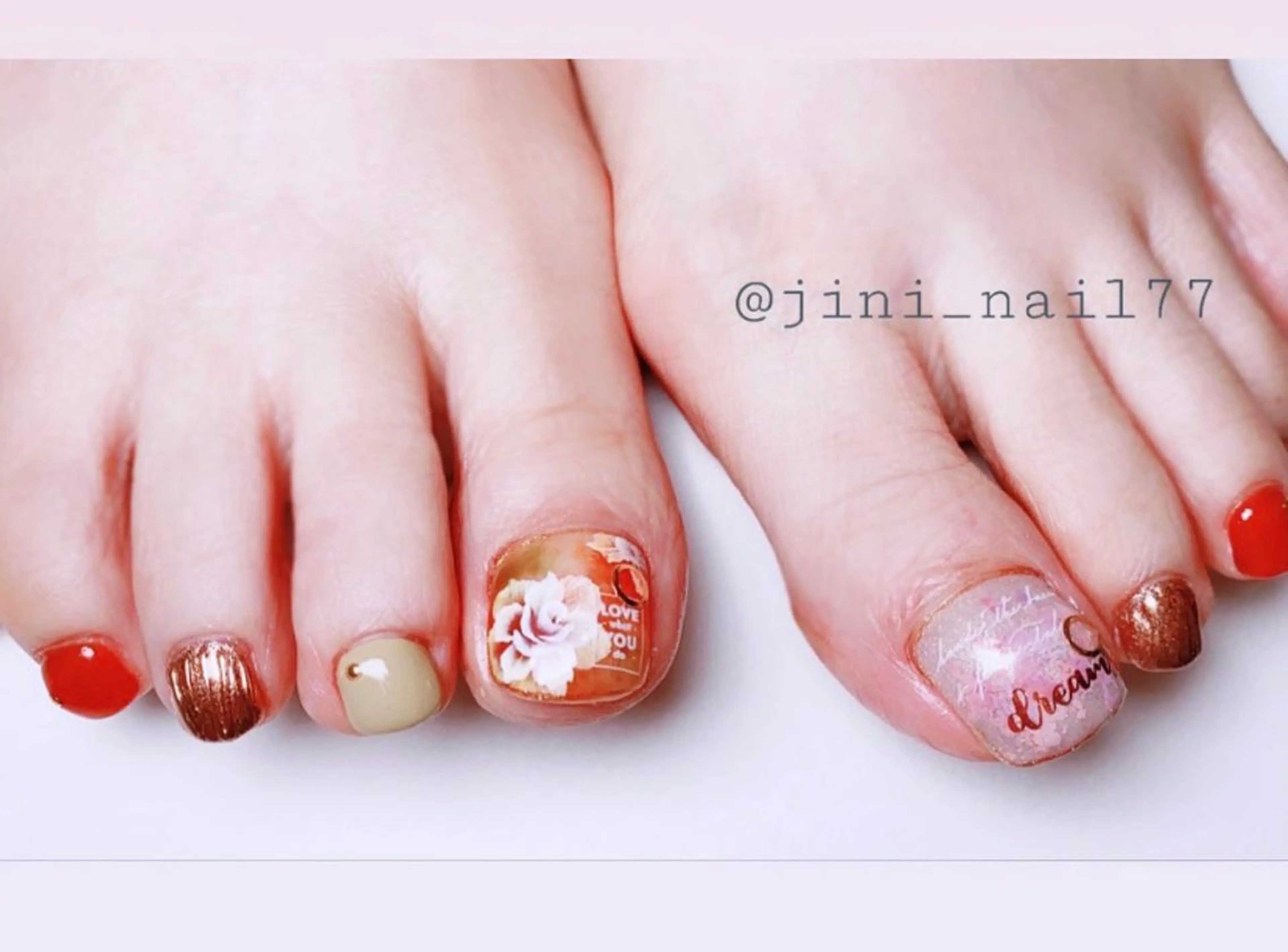 ネイル フットネイル JINI NAIL所属・ジニ ネイルのネイルデザイン