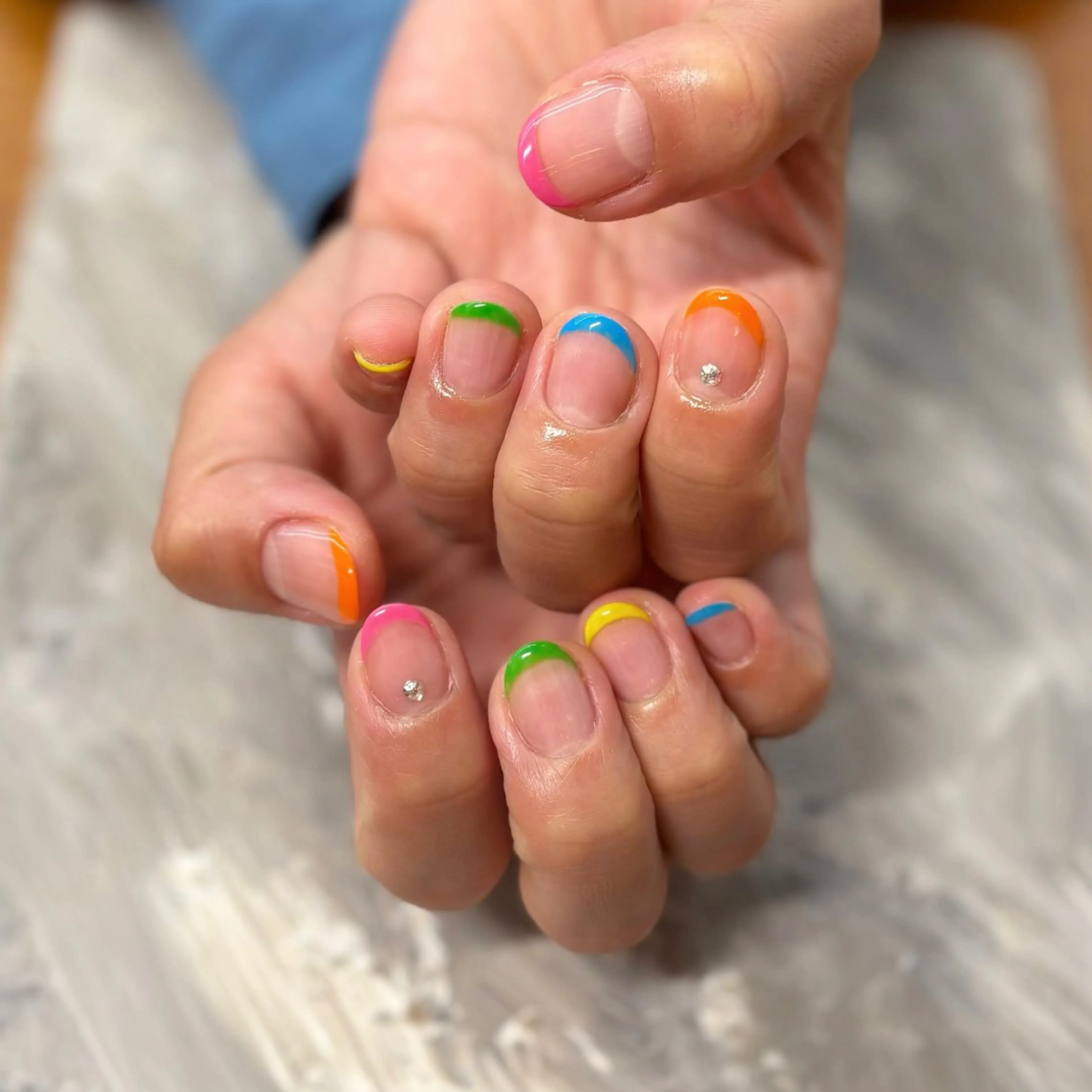 ネイル フレンチネイル ストーンネイル 羽兼 楓夏のマツエク・マツパデザイン