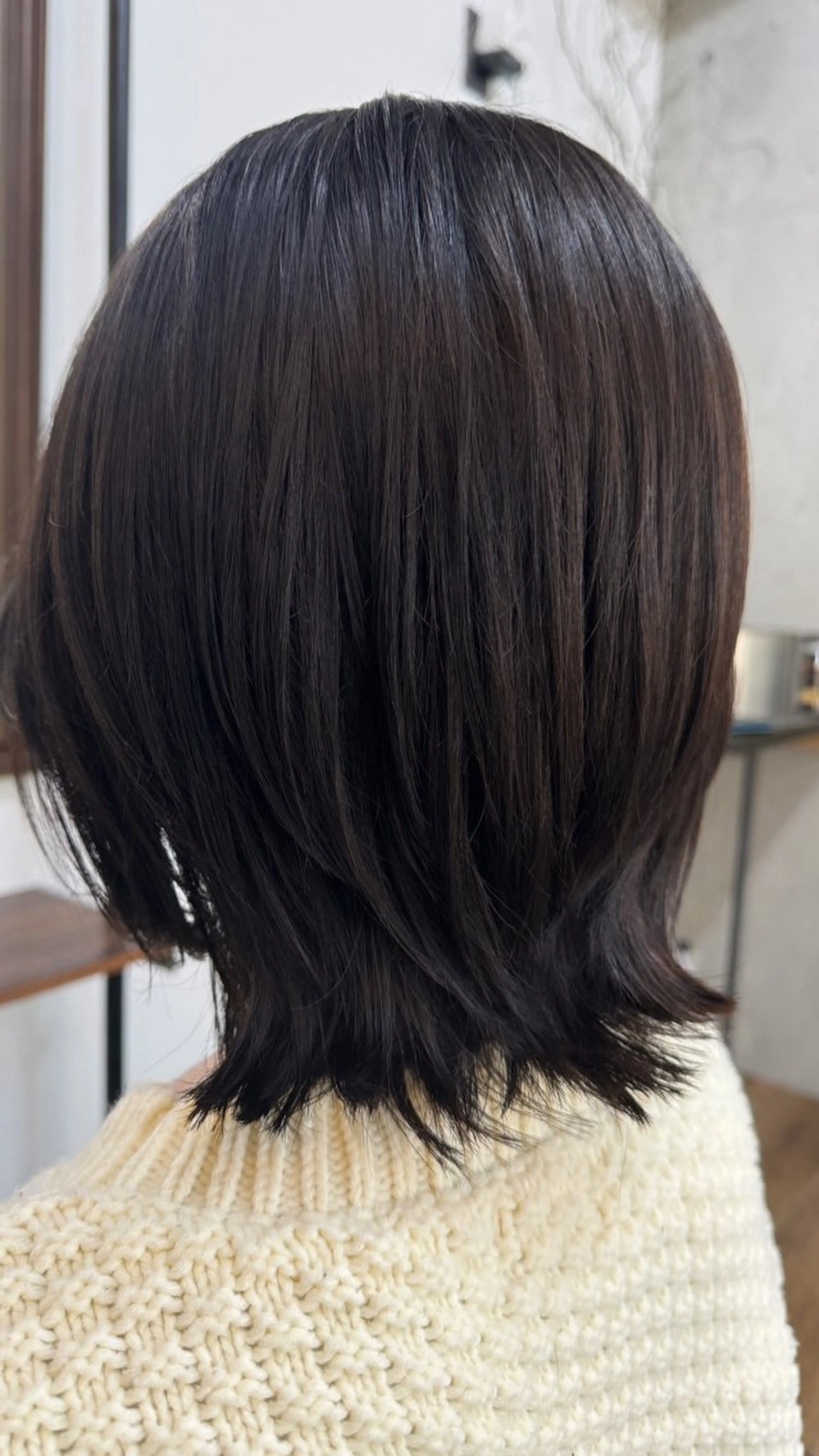 ショート カラー レイヤーカット 外ハネヘア カット ヘアカラー 椎葉 祐也のヘアスタイル