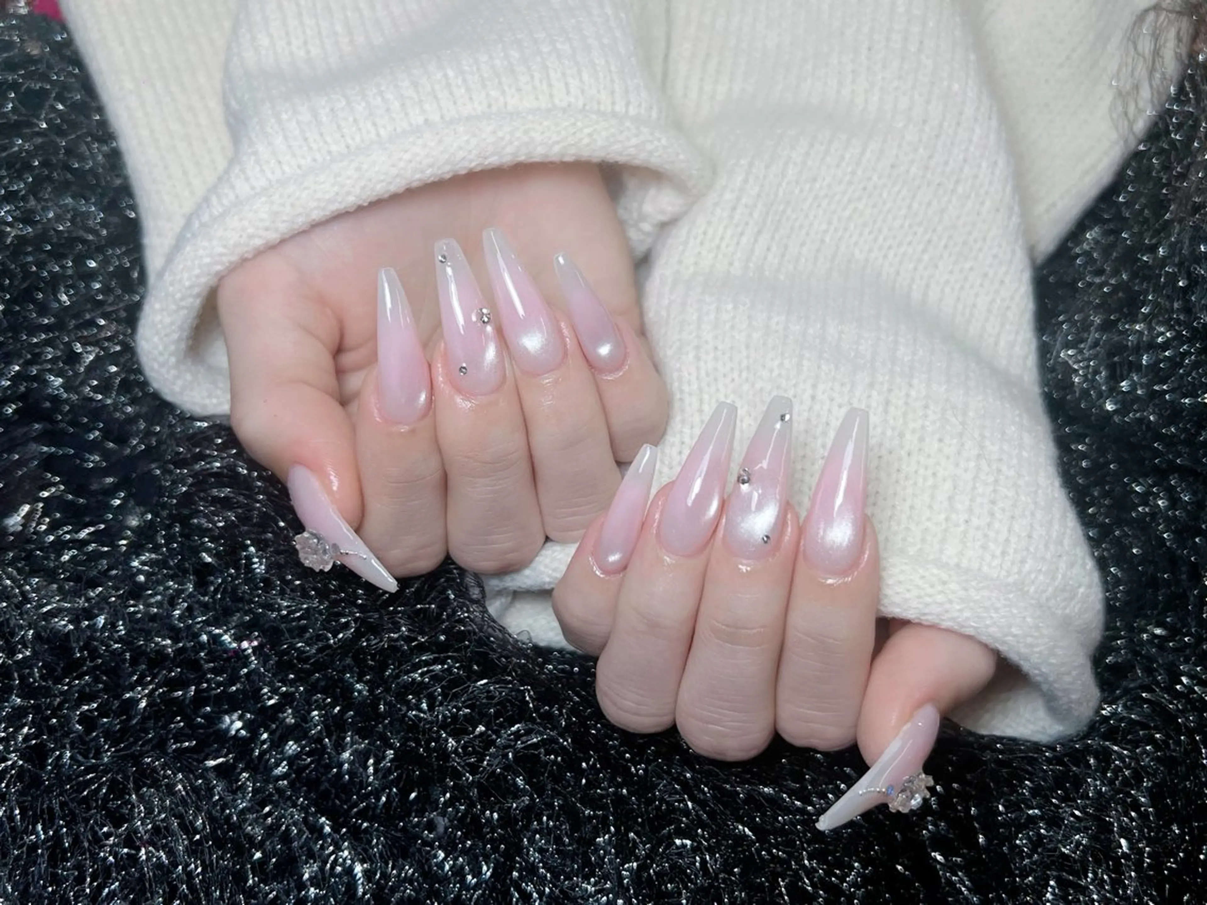 ネイル 成人式 フラッシュネイル フレンチネイル ジェルネイル グラデーション ハンドネイル Lya  Nail Kaii❤️のネイルデザイン