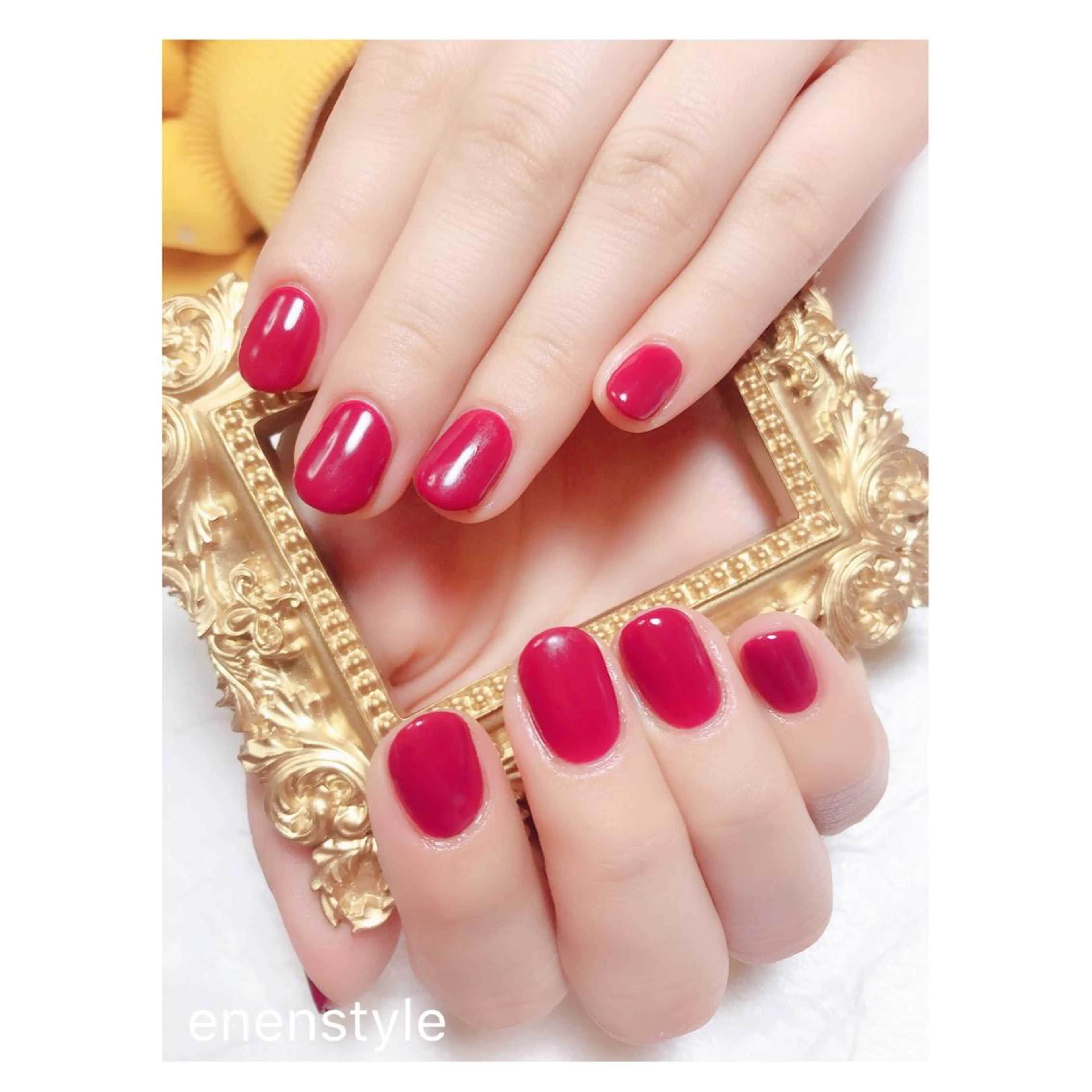 ショート ネイル クリスマス ジェルネイル ニュアンスネイル オフィスネイル ワンカラーネイル 👑enen style👑のネイルデザイン