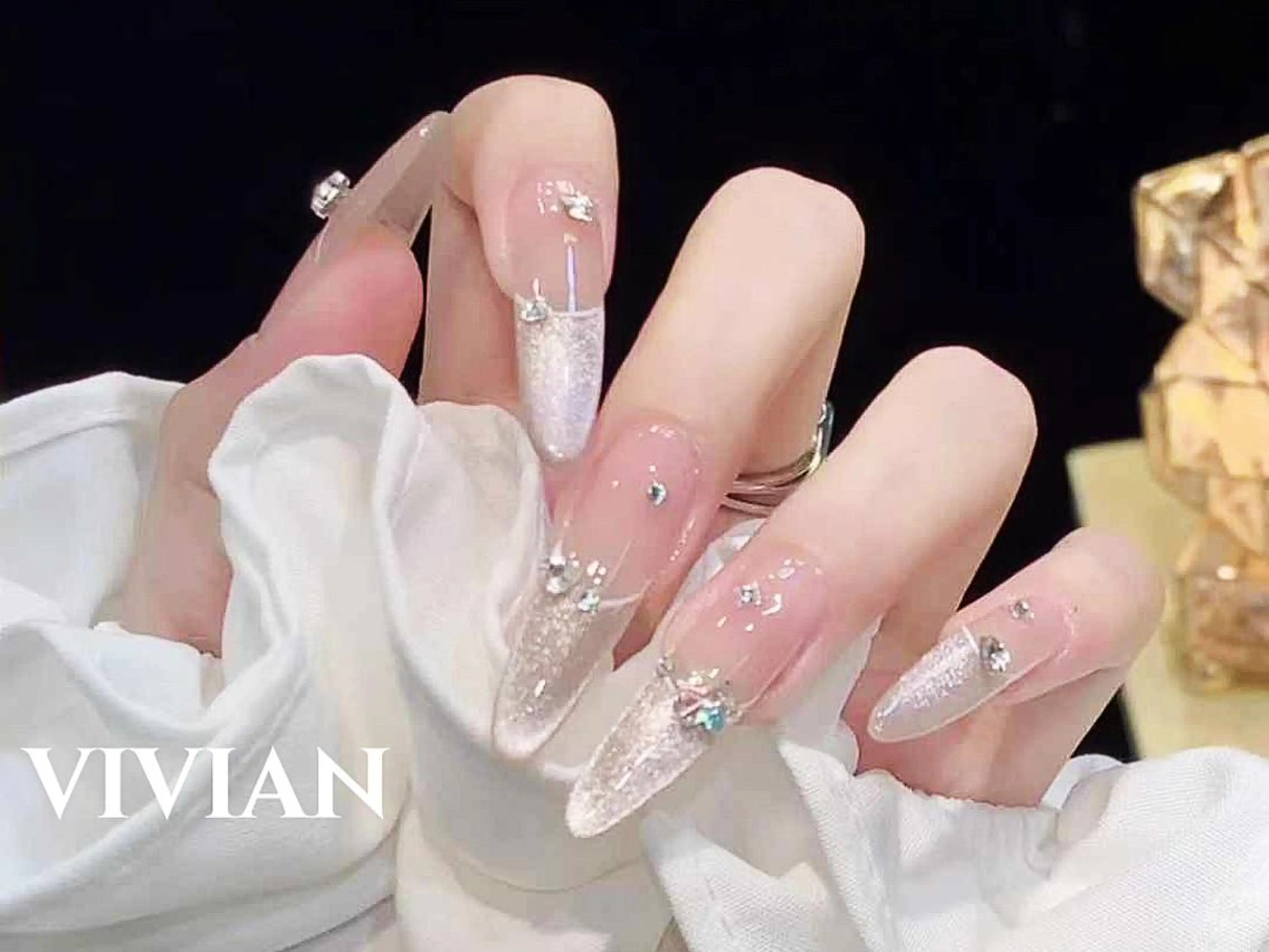 ネイル VIVIAN リサのネイルデザイン