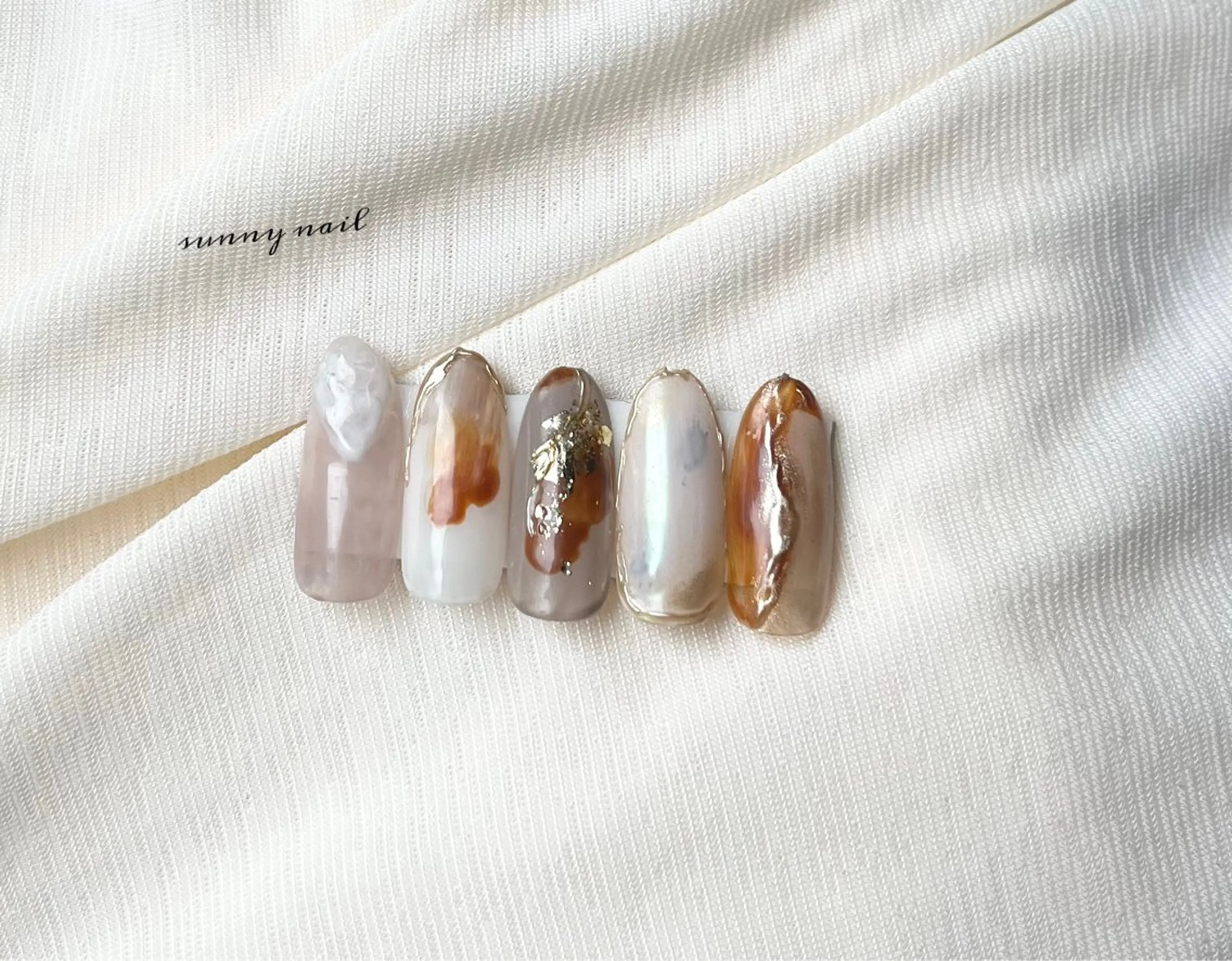 ネイル ミラーネイル ニュアンスネイル sunny nailのネイルデザイン