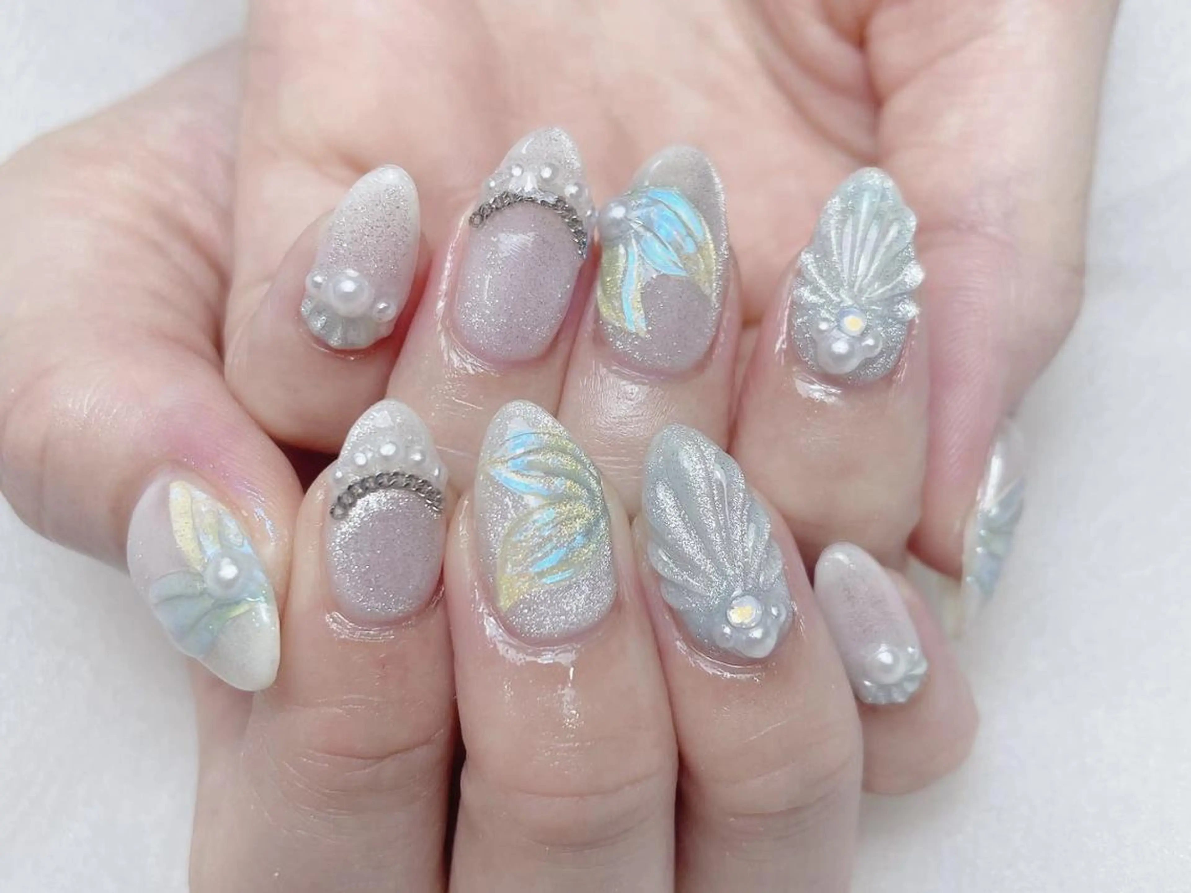 ネイル Elegant beautyルイのネイルデザイン