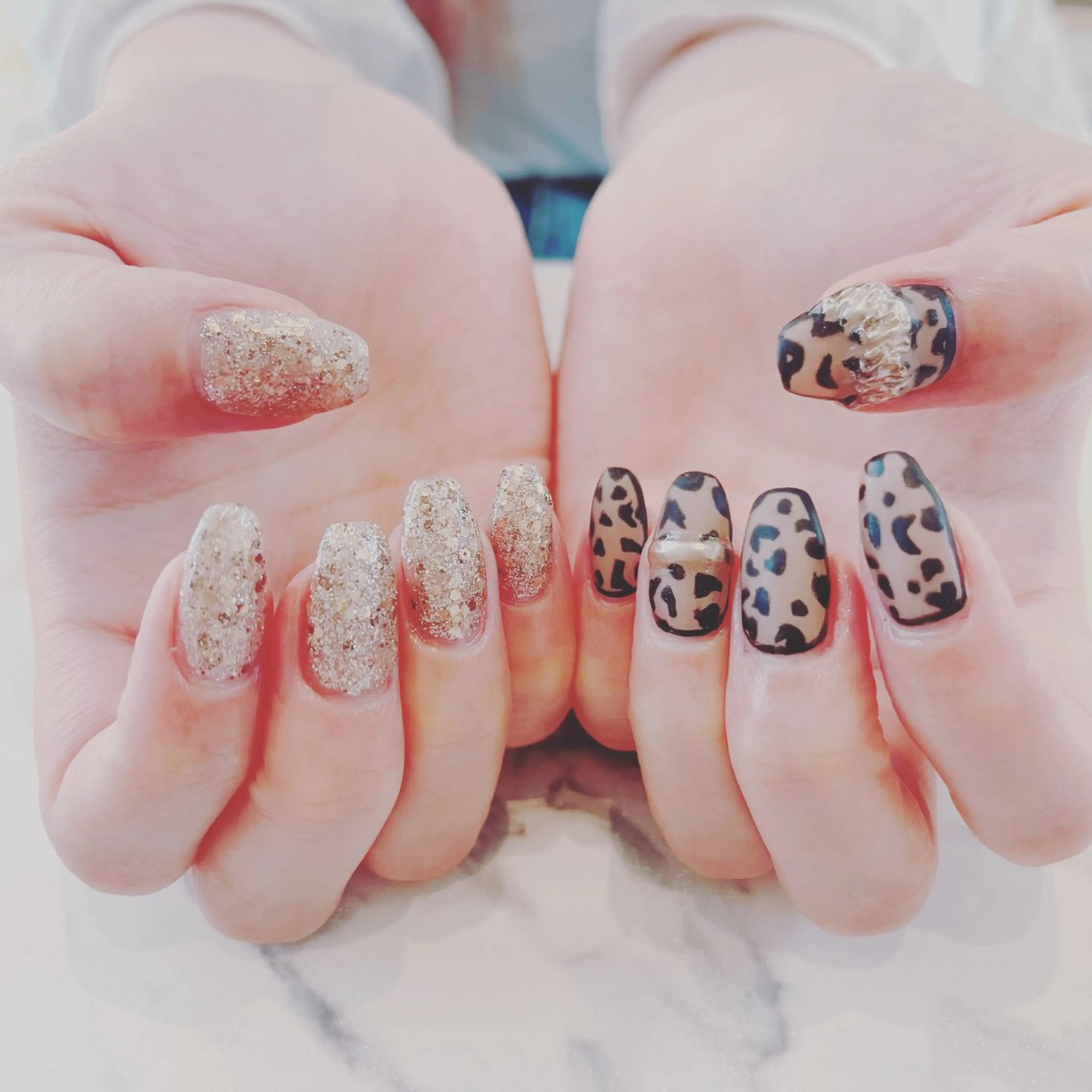 ネイル アニマル柄 ブラウン フレンチネイル ワンカラーネイル シンプルネイル フットネイル salon. Pualaのネイルデザイン