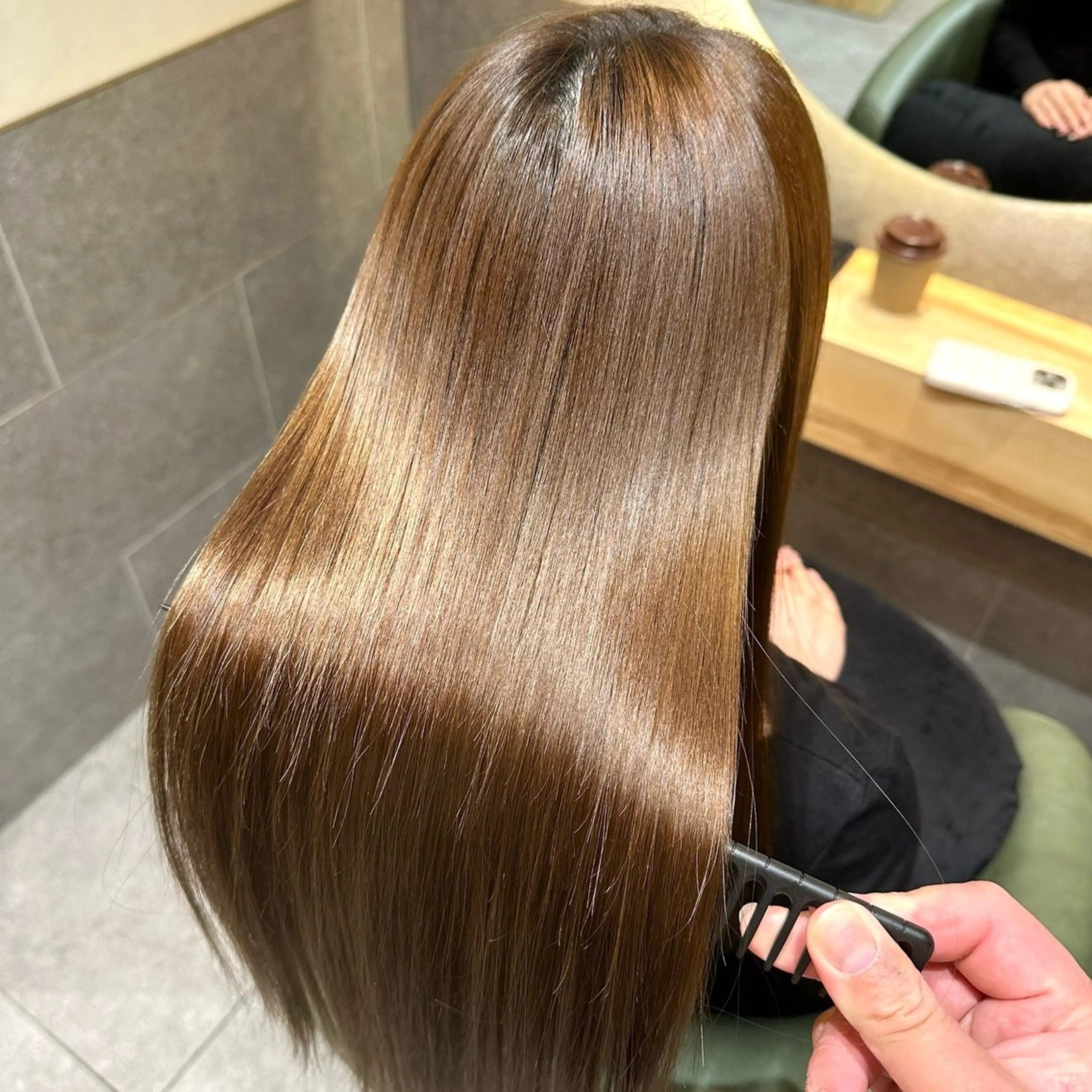 【今話題の髪ドラ。つるりんちょを使用した縮毛矯正🍀*】💫カット➕髪質改善ストレート🫧の写真