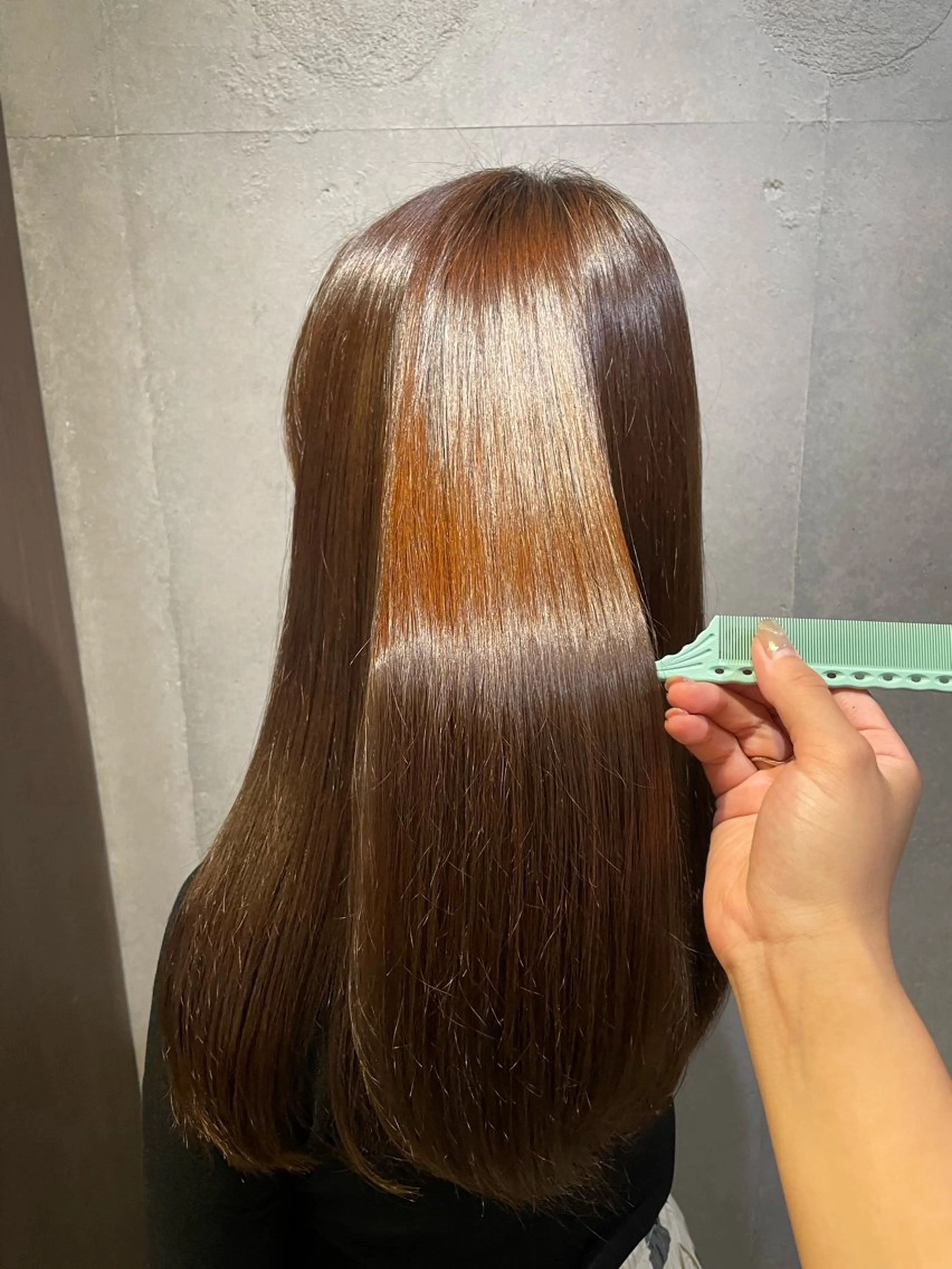 ロング パーマ ストレートパーマ 🍑おおしまくるみ 🍑暖色colorのヘアスタイル