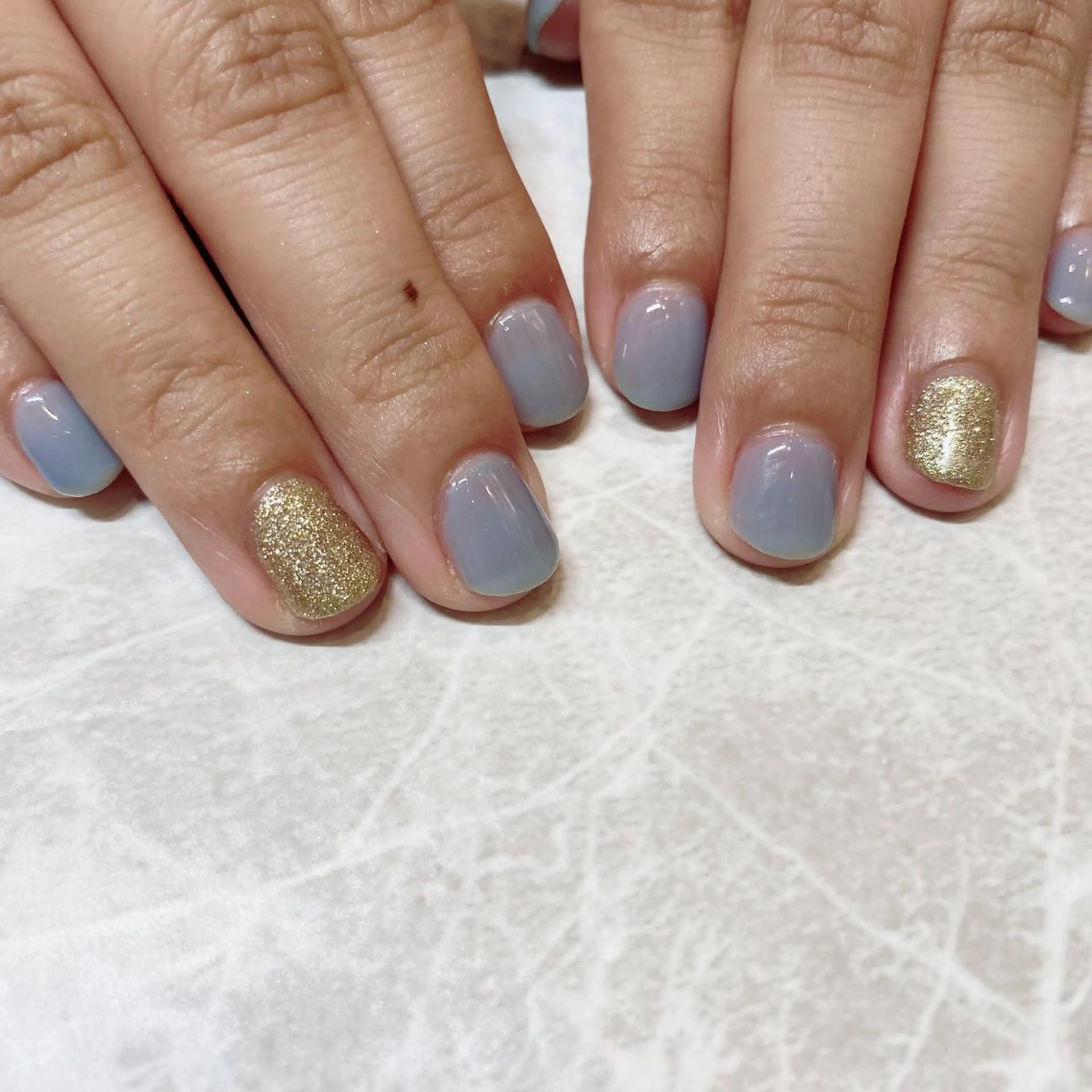 ネイル ブルー ゴールド ハンドネイル 関谷 真登佳のネイルデザイン