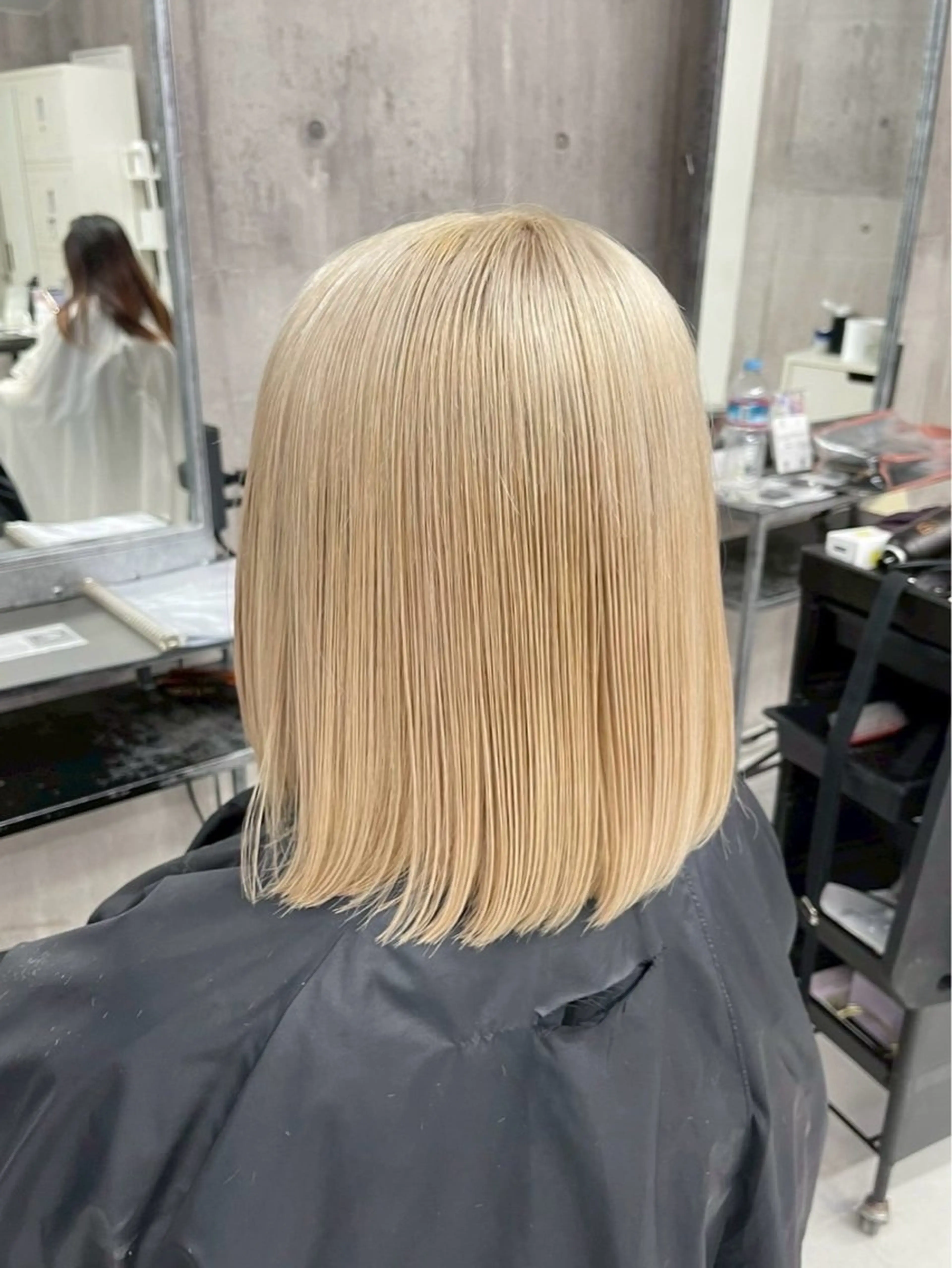 セミロング カラー パーマ ヘアアレンジ メンズ キッズ ヘアカラー トリートメント レイヤー×ハイトーン / mihana🪐のヘアスタイル