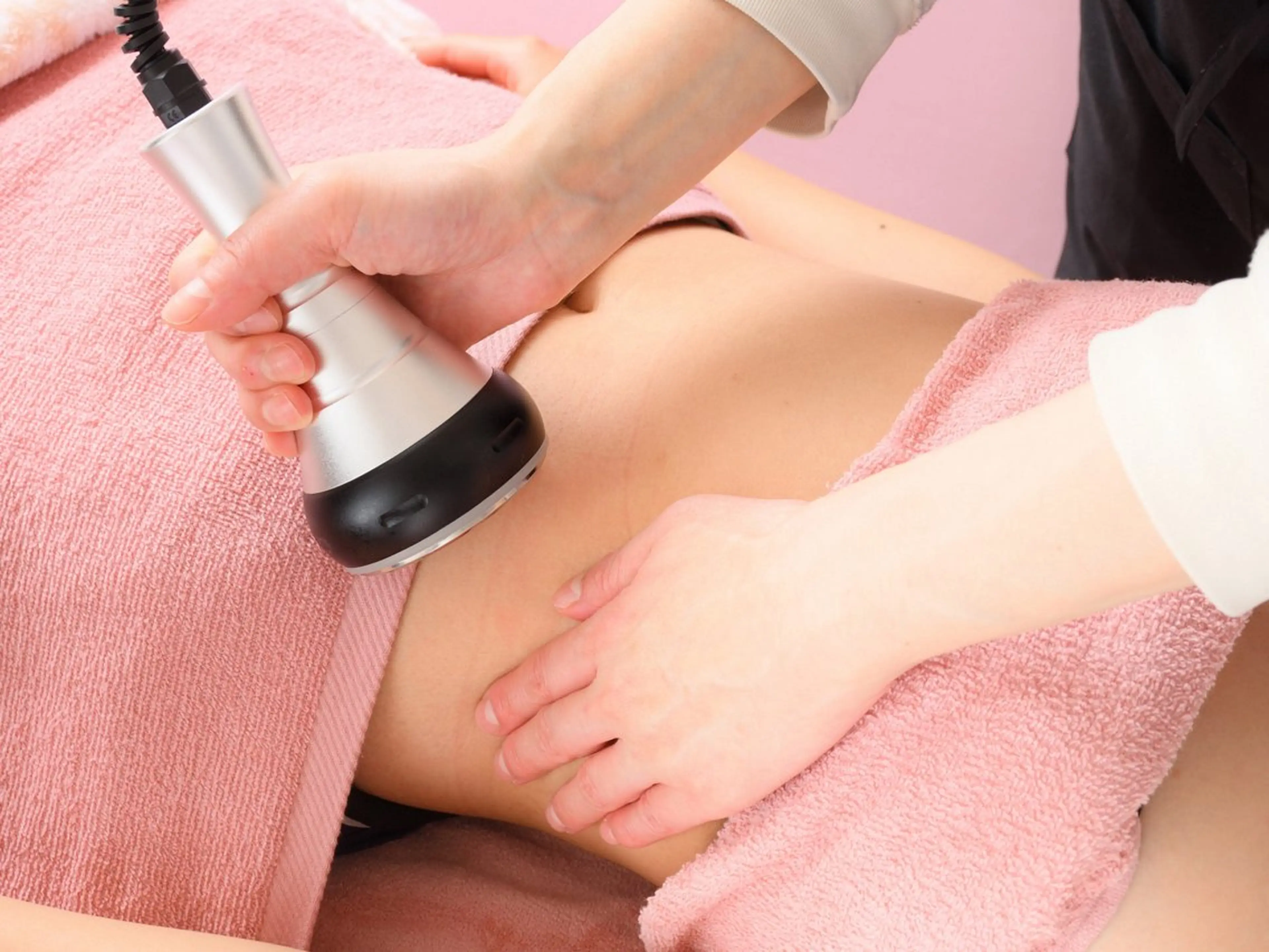 痩身◆ 【お腹くびれコース】キャビ＋ラジオ派＋強力痩身マッサージ35分4000円→の写真