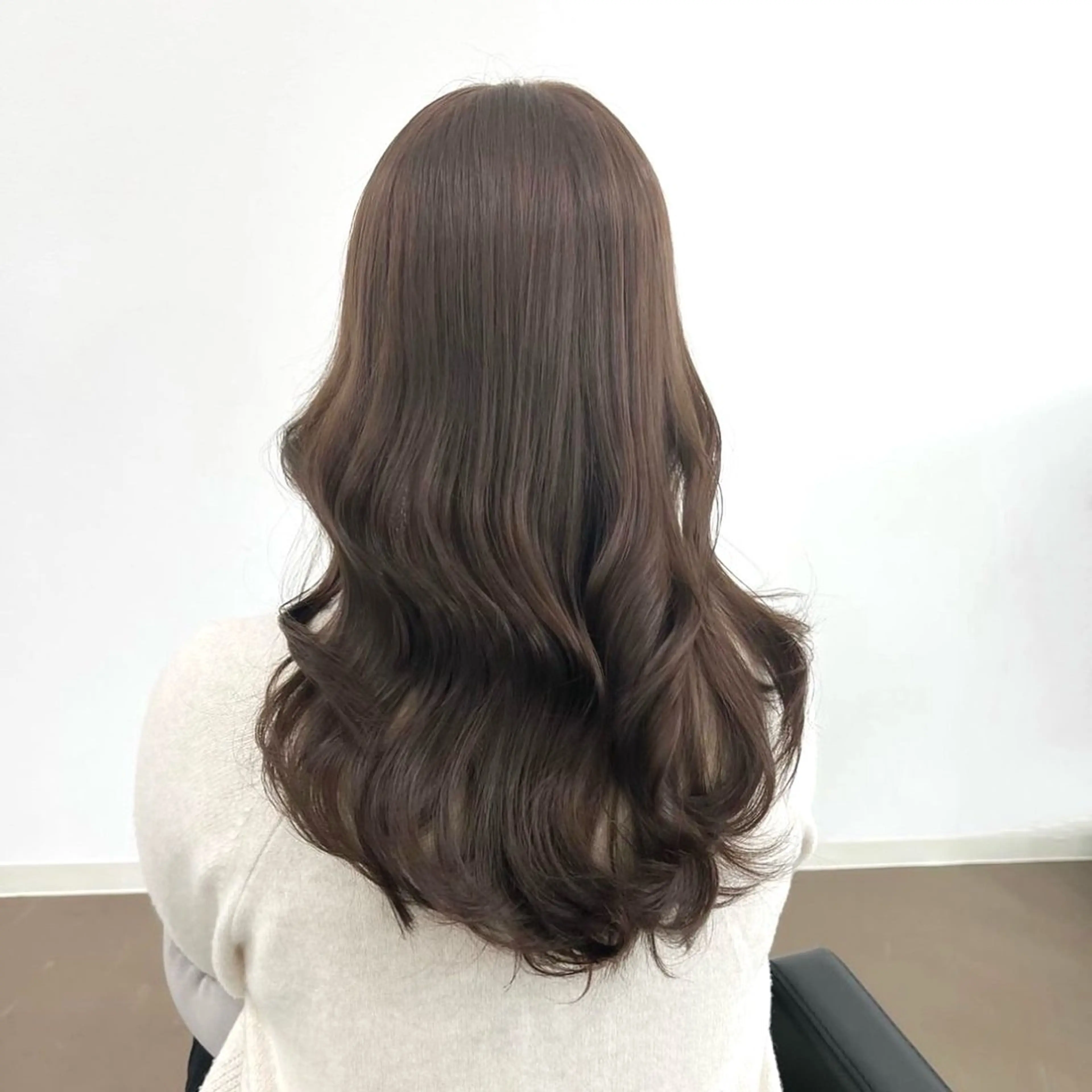 ロング カラー 加藤 詩流のヘアスタイル