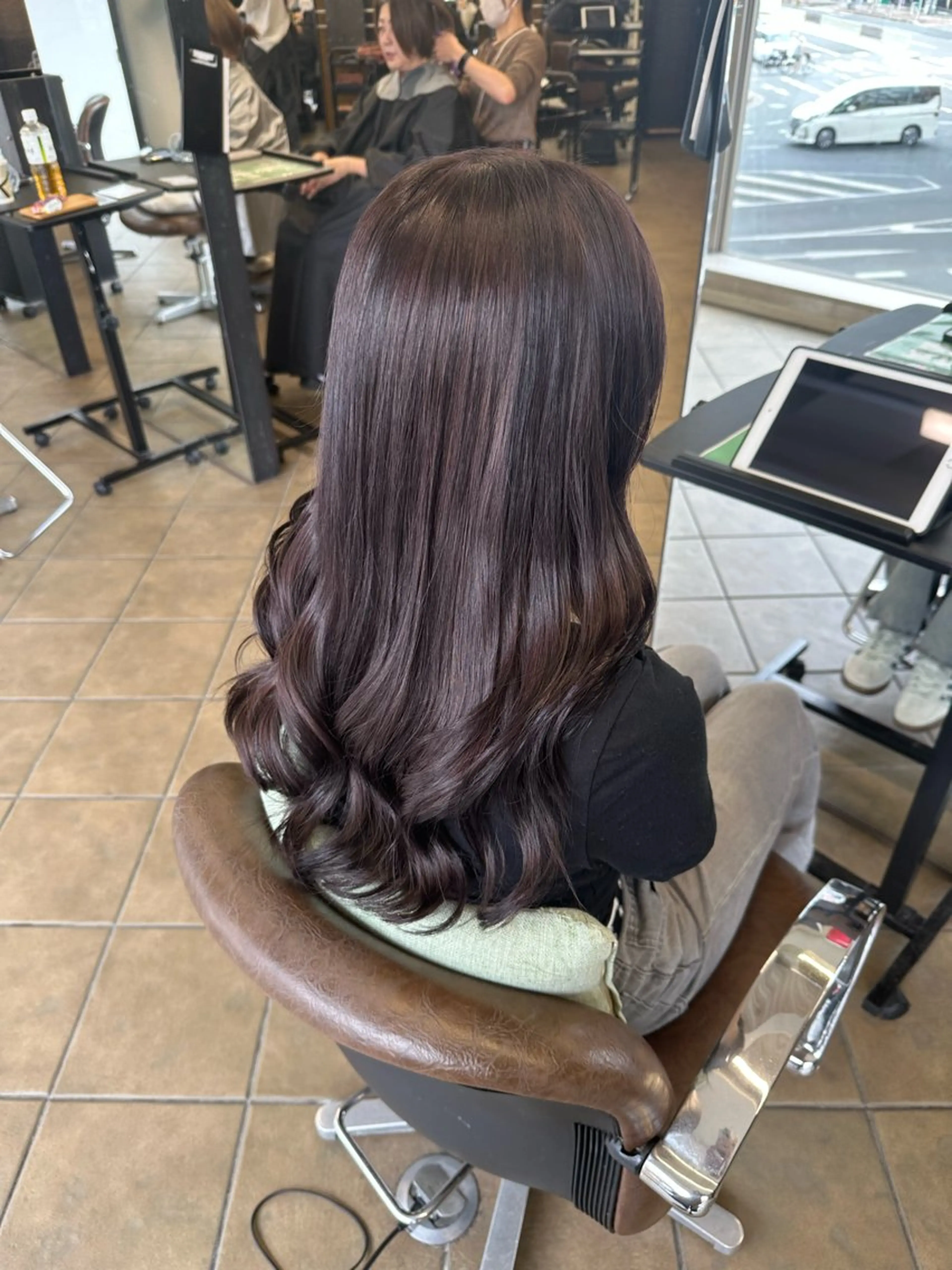 ロング カラー 岡山 紗里奈のヘアスタイル