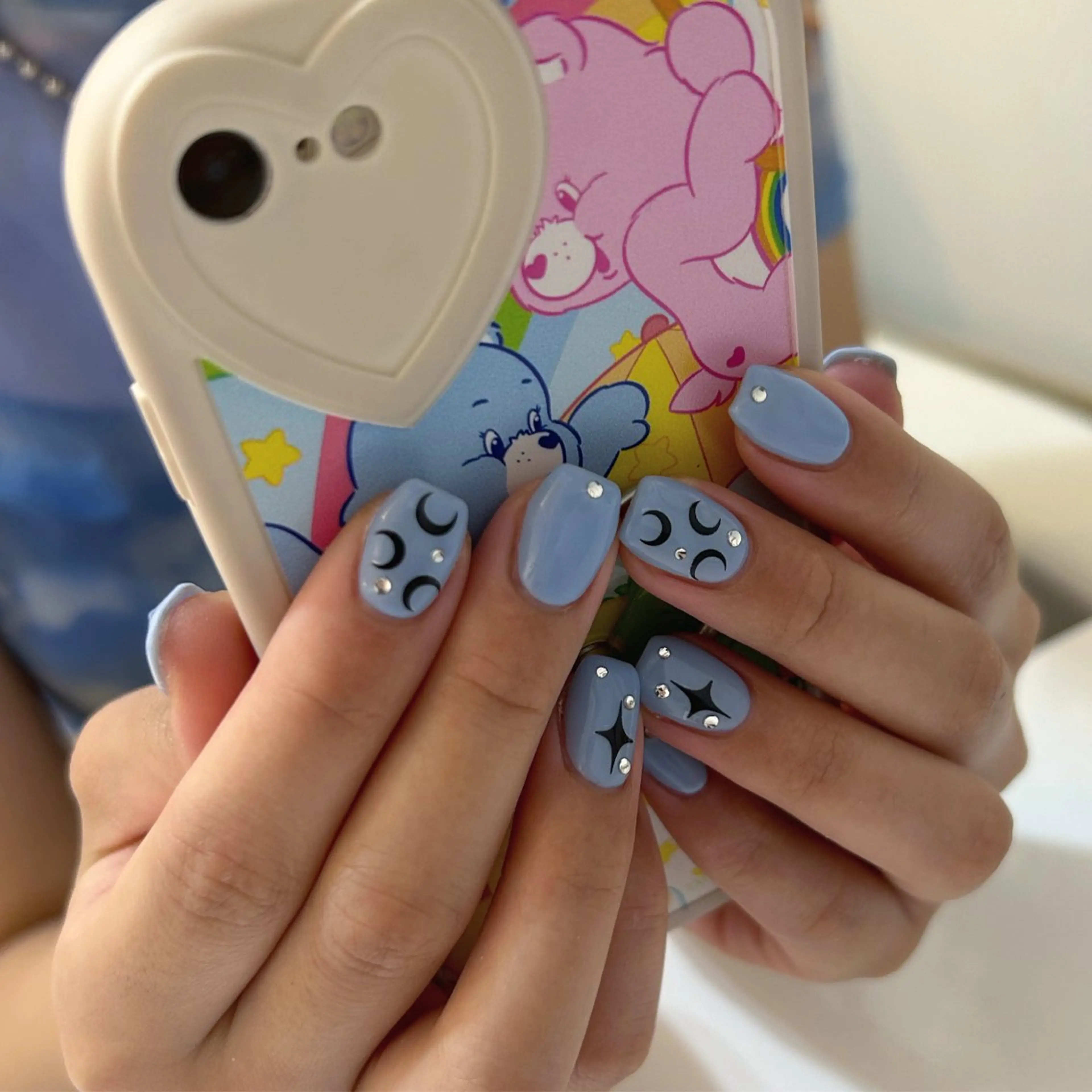 ネイル ハンドネイル ViViA momokaのネイルデザイン