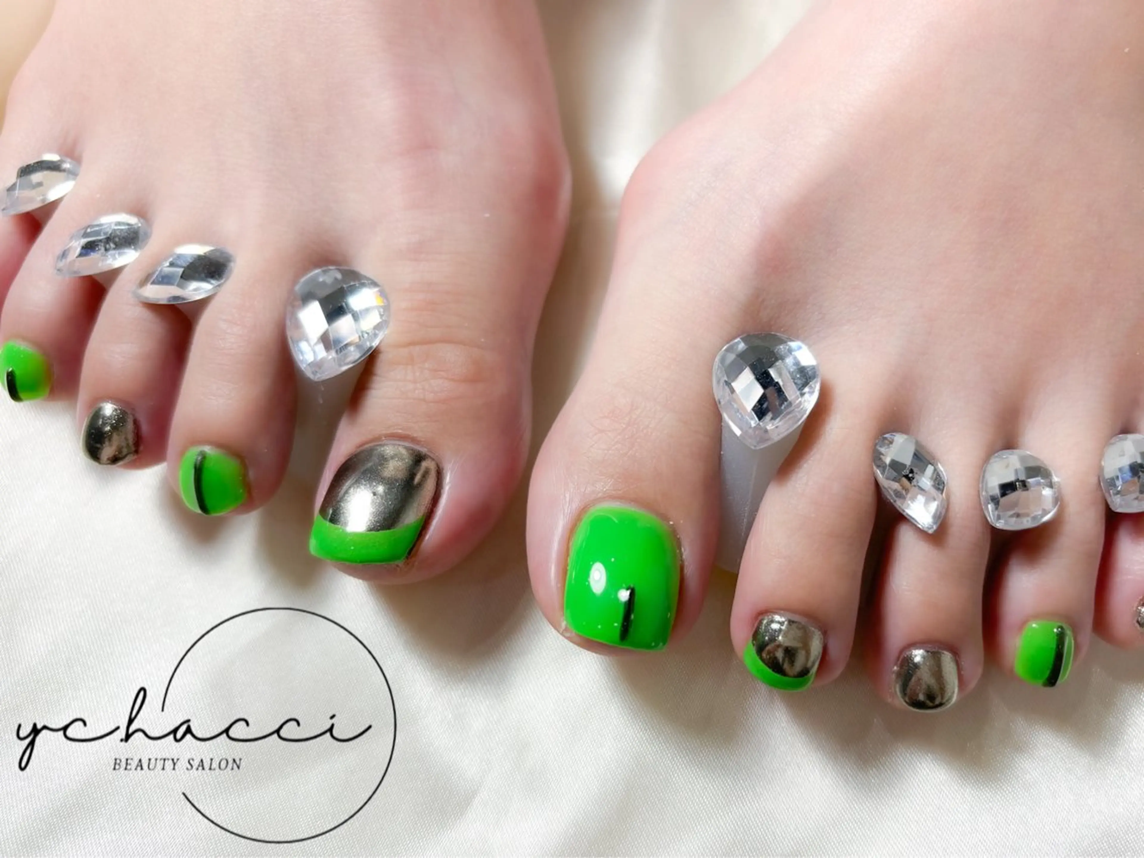 ネイル アートネイル フットネイル ジェルネイル 持ち込み パラジェル フットネイル BEAUTY SALON yc.hacci所属・SALON yc.hacciのマツエク・マツパデザイン