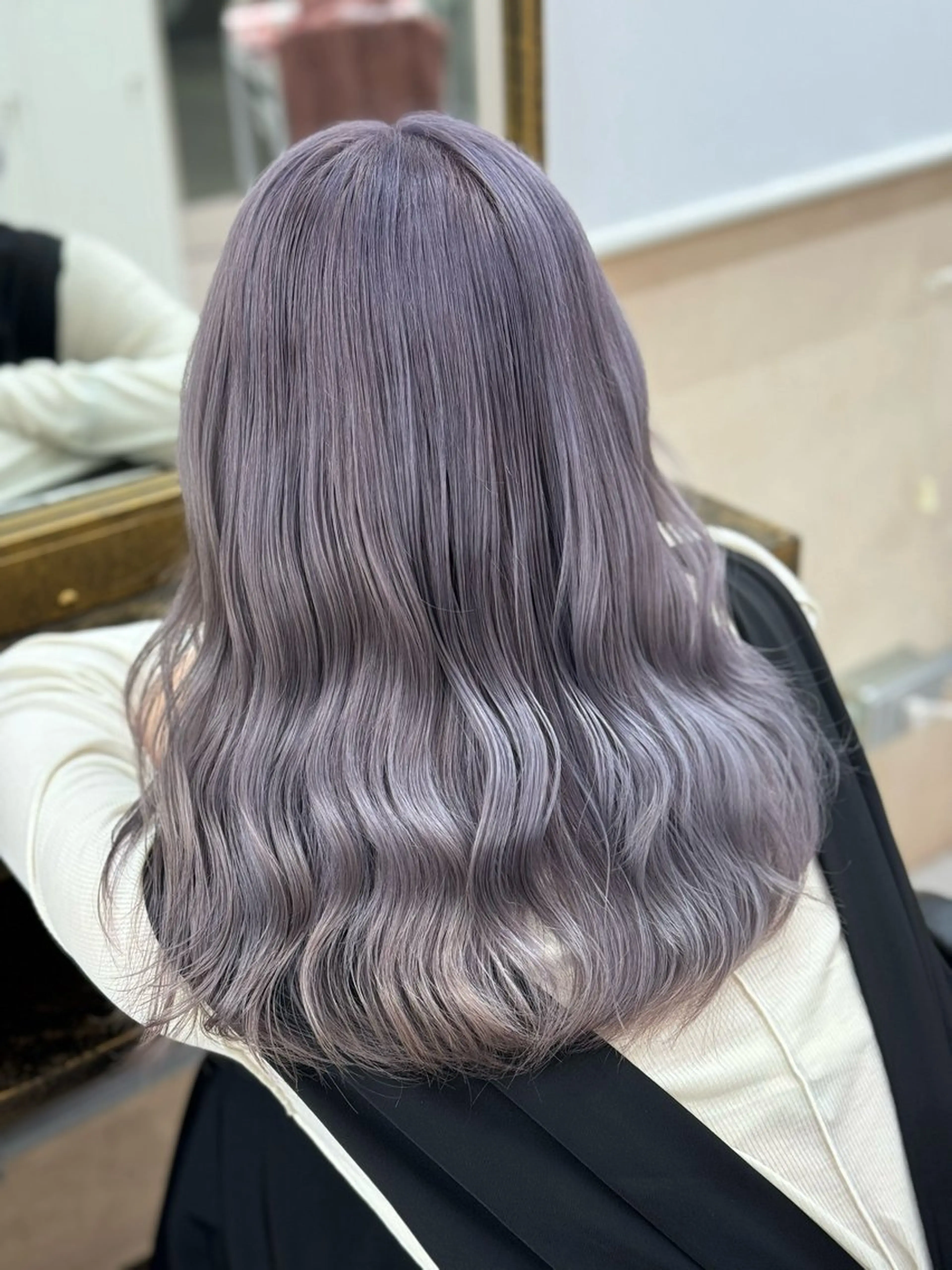 ロング ショーヤ/ブリーチ /バレイヤージュのヘアスタイル