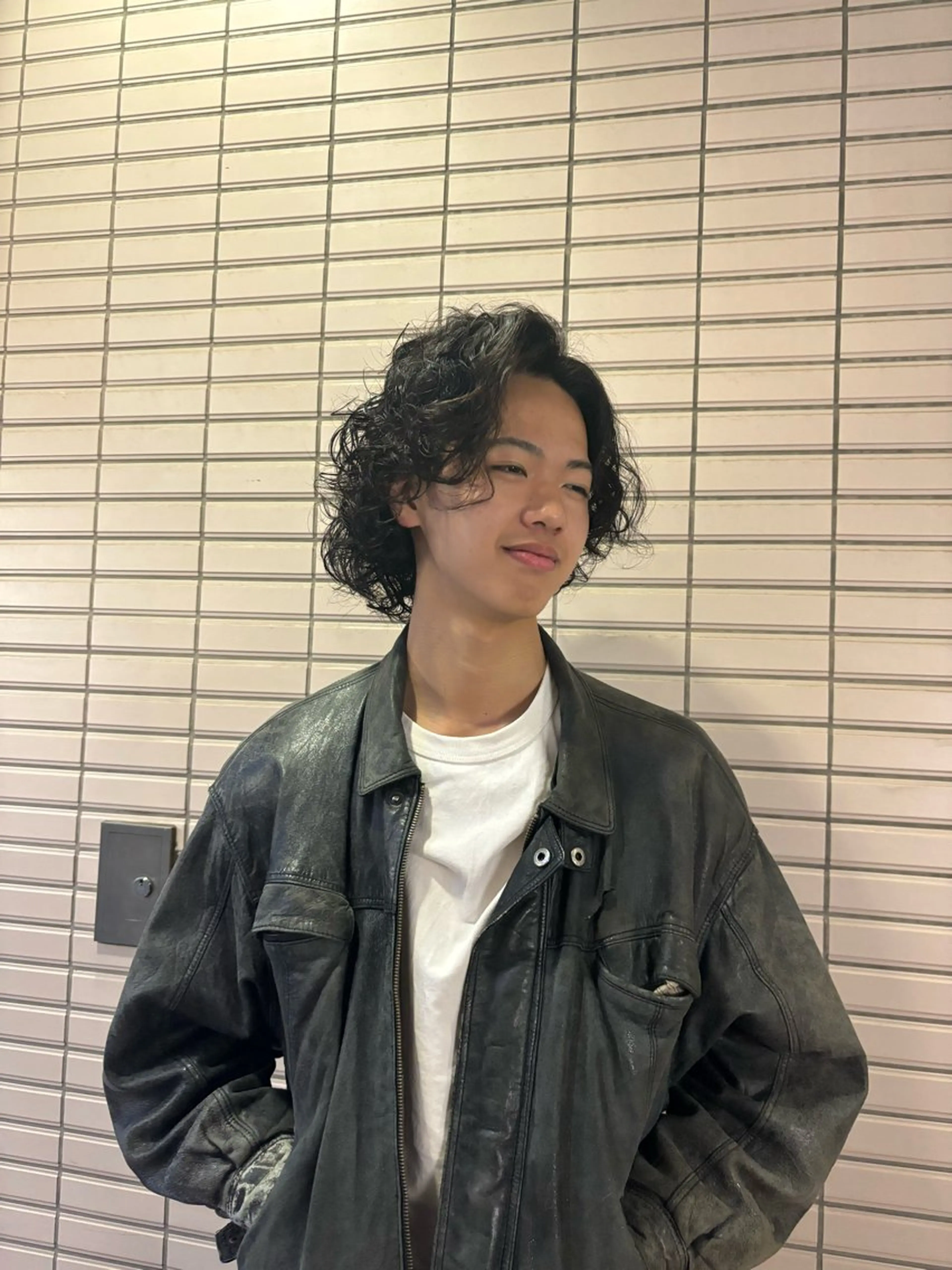 ミディアム カラー パーマ メンズ ミディアムパーマ メンズパーマ スパイラルパーマ 森龍馬 メンズ専門美容師のヘアスタイル