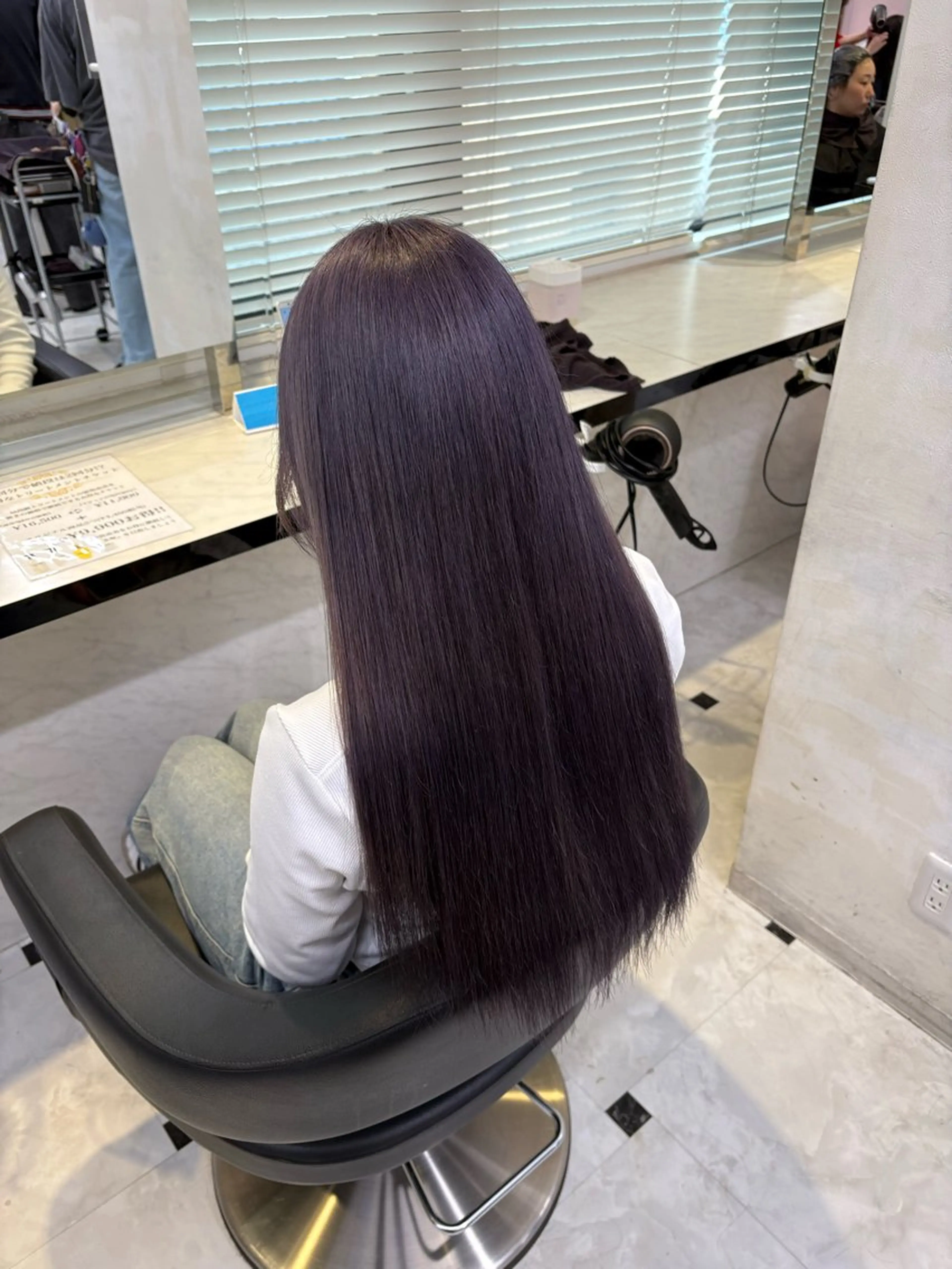 ロング カラー ヘアカラー トリートメント 透明感ベージュカラー 🪞上野🪞AIのヘアスタイル