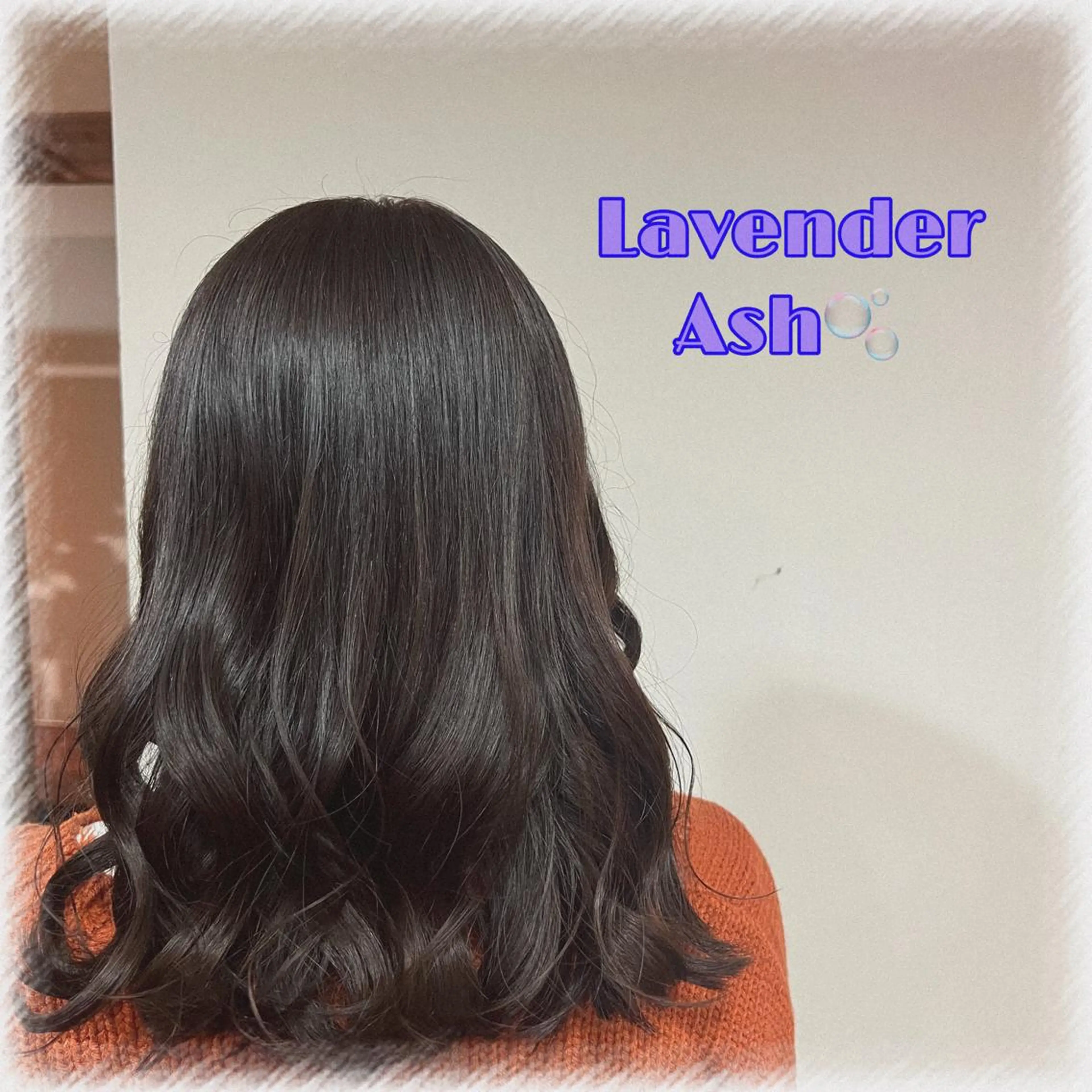 セミロング カラー 岡本 絢香のヘアスタイル