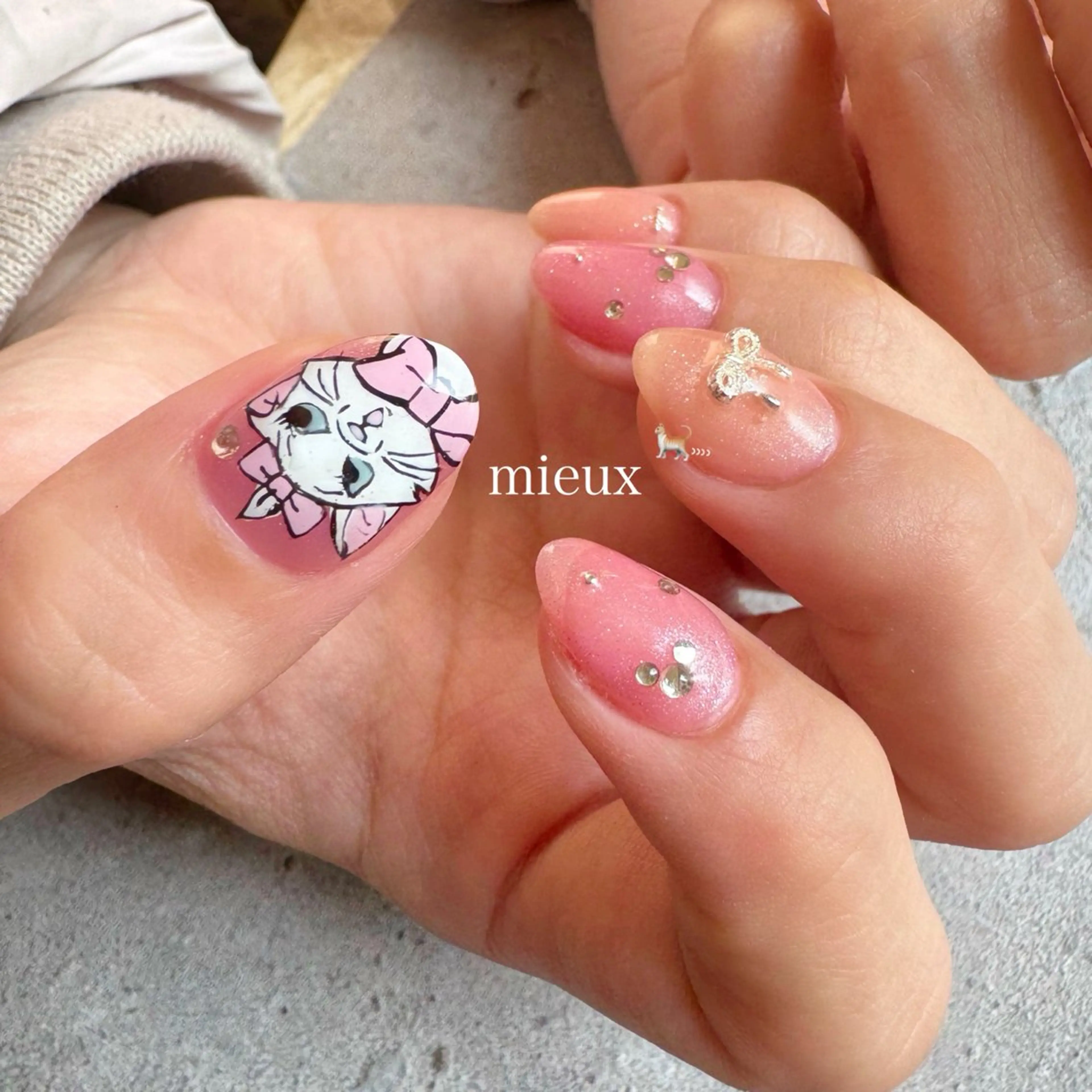 ネイル ハンドネイル フットネイル nail salon mieux(ミュー)のネイルデザイン