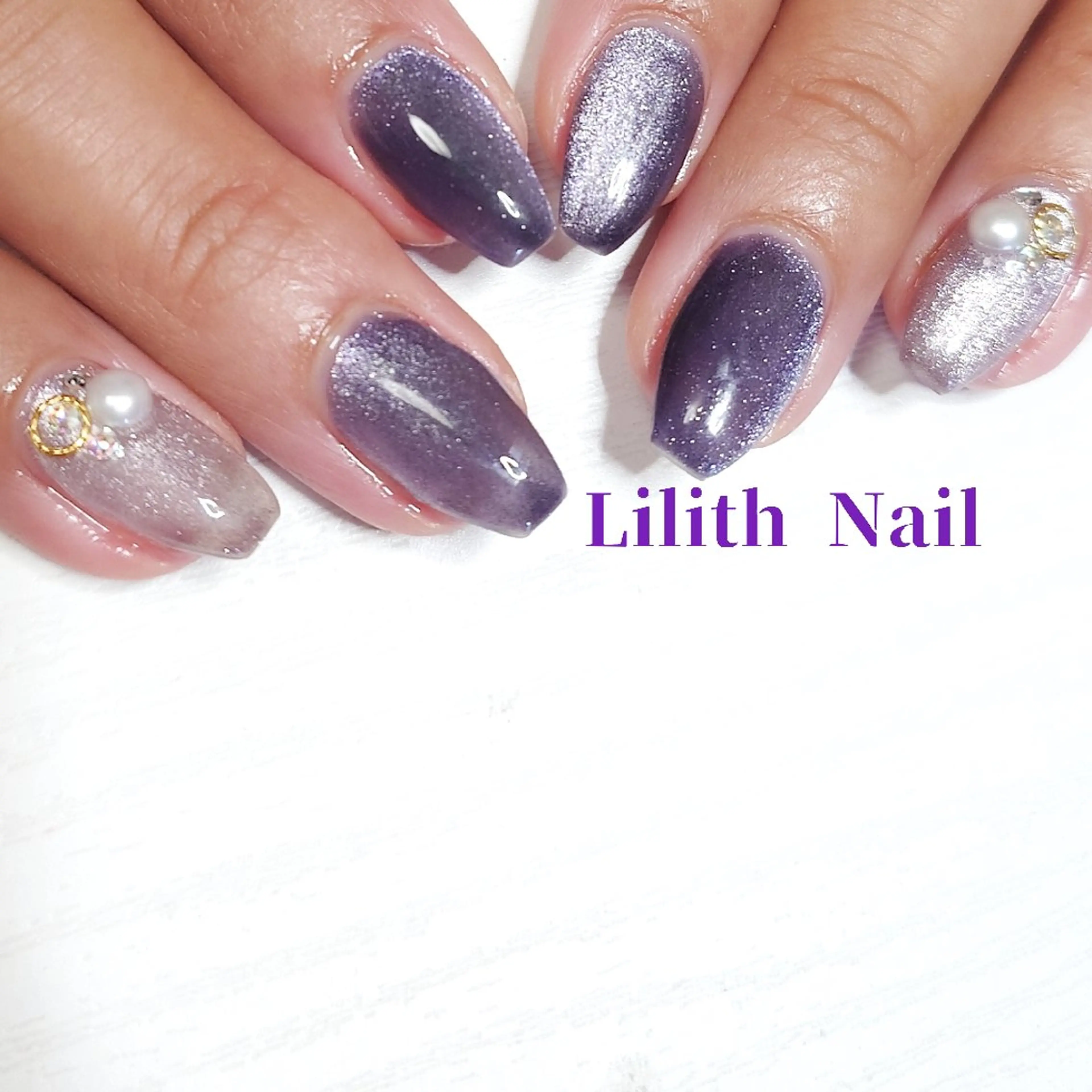 ネイル アートネイル ストーンネイル ハンドネイル Lilith Nailのネイルデザイン