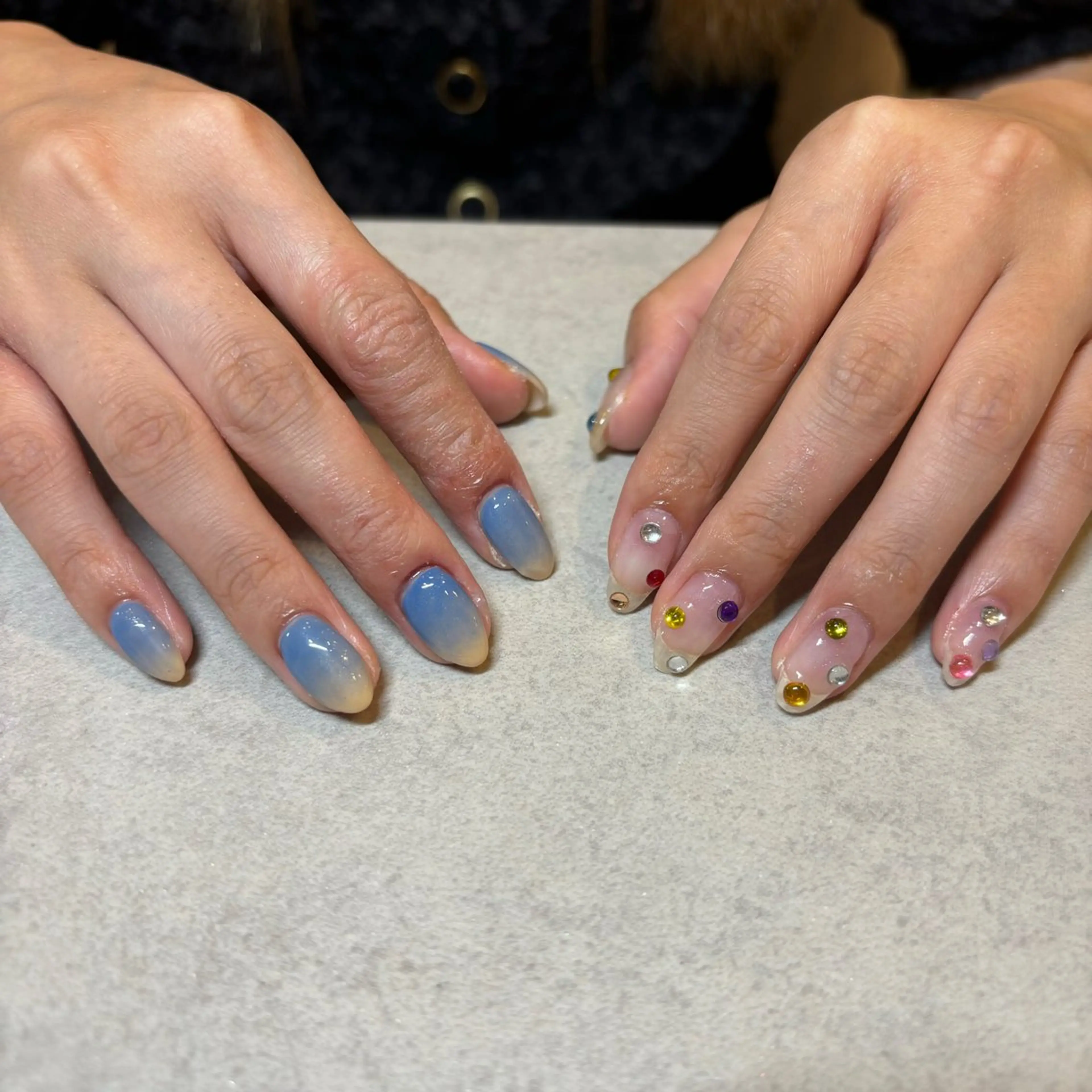 ネイル グラデーション akane .hのネイルデザイン