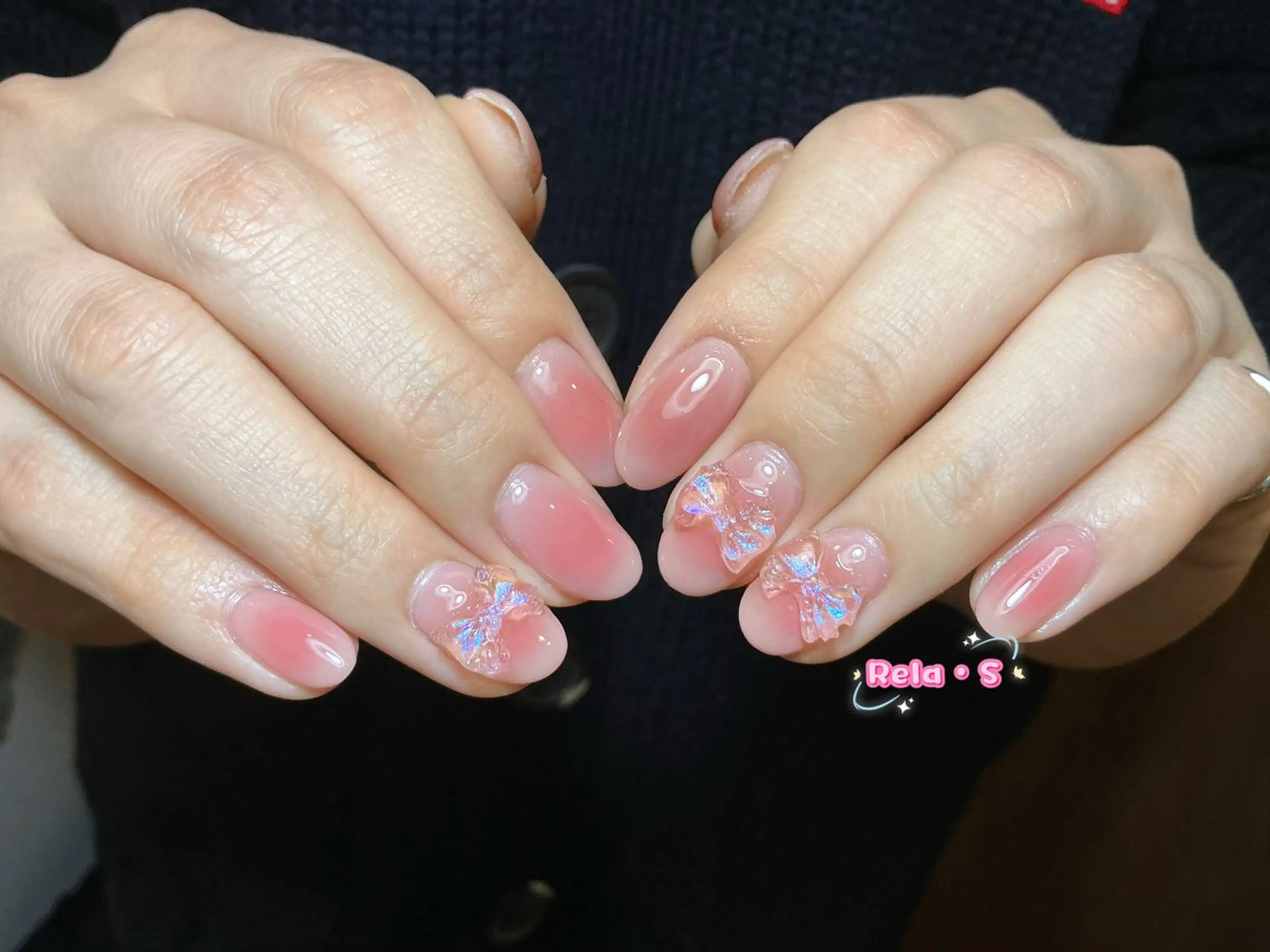 ネイル オーロラネイル 長さ出し フレンチネイル ジェルネイル ガラスフレンチ Rela・S NAILのネイルデザイン