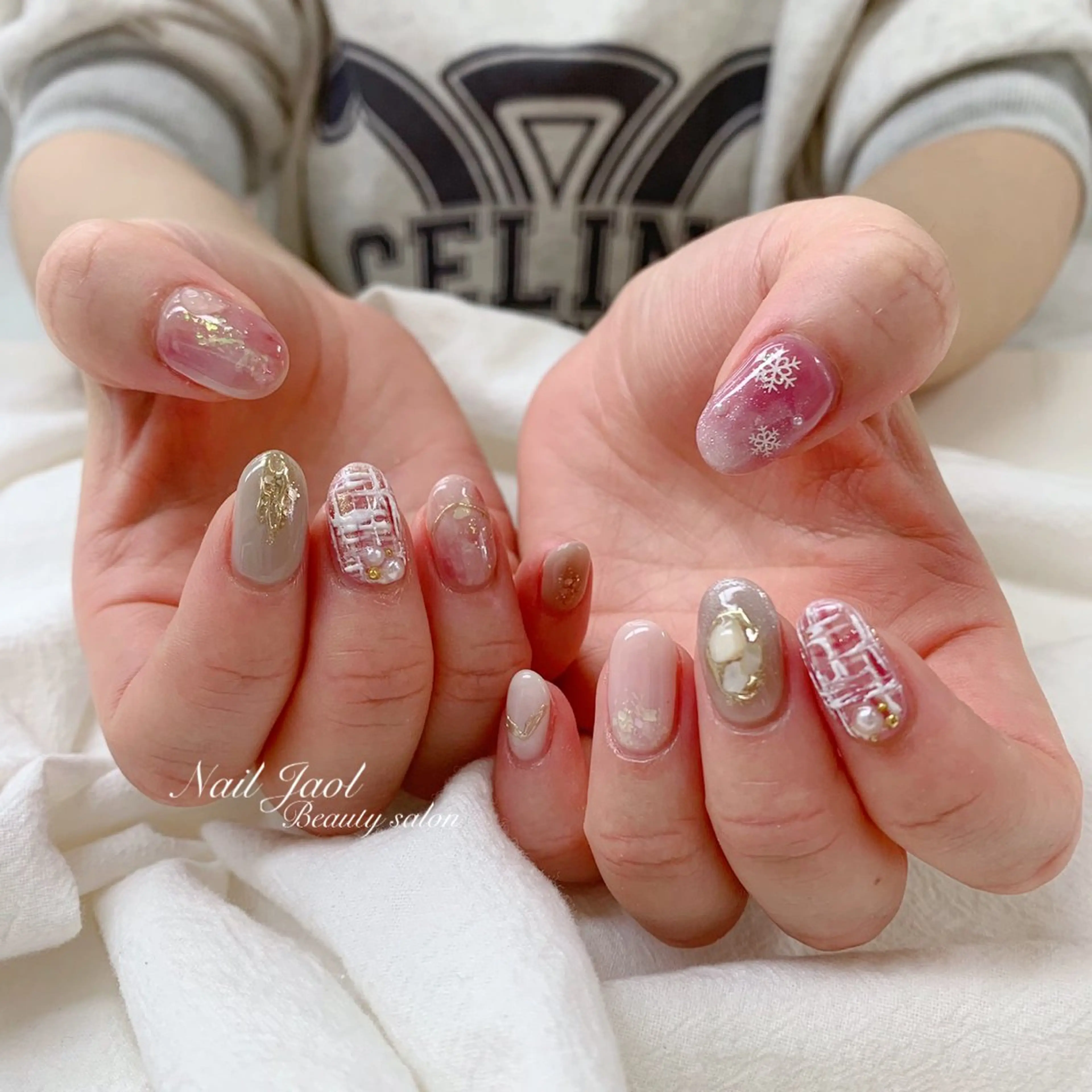 ミディアム ハンドネイル nail jaol池袋店所属・ネイルJaol 池袋のネイルデザイン