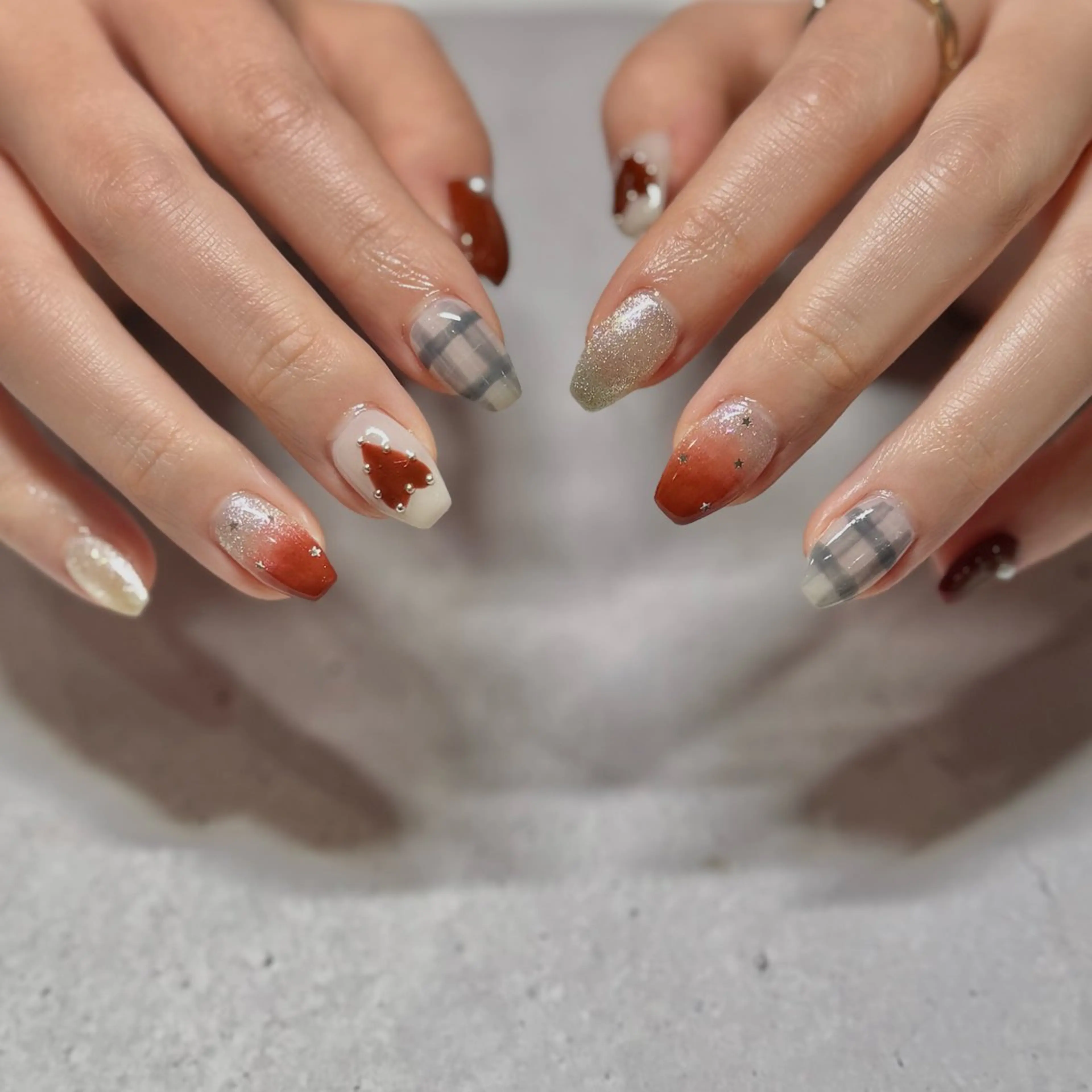 ネイル ハンドネイル chika .のネイルデザイン