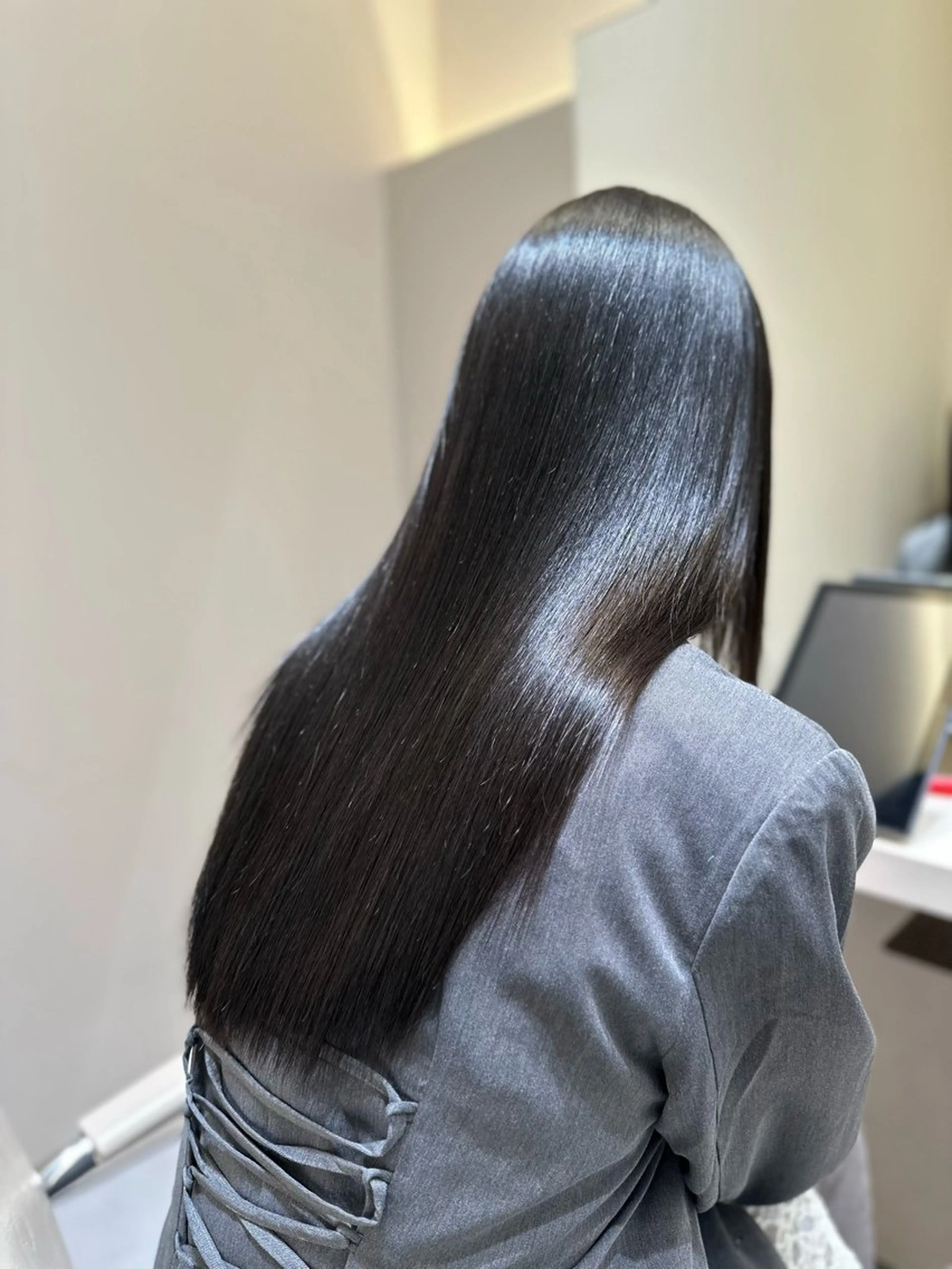 ロング 縮毛矯正 カット 縮毛矯正 西宮ガーデンズ k-two土田陸登のヘアスタイル