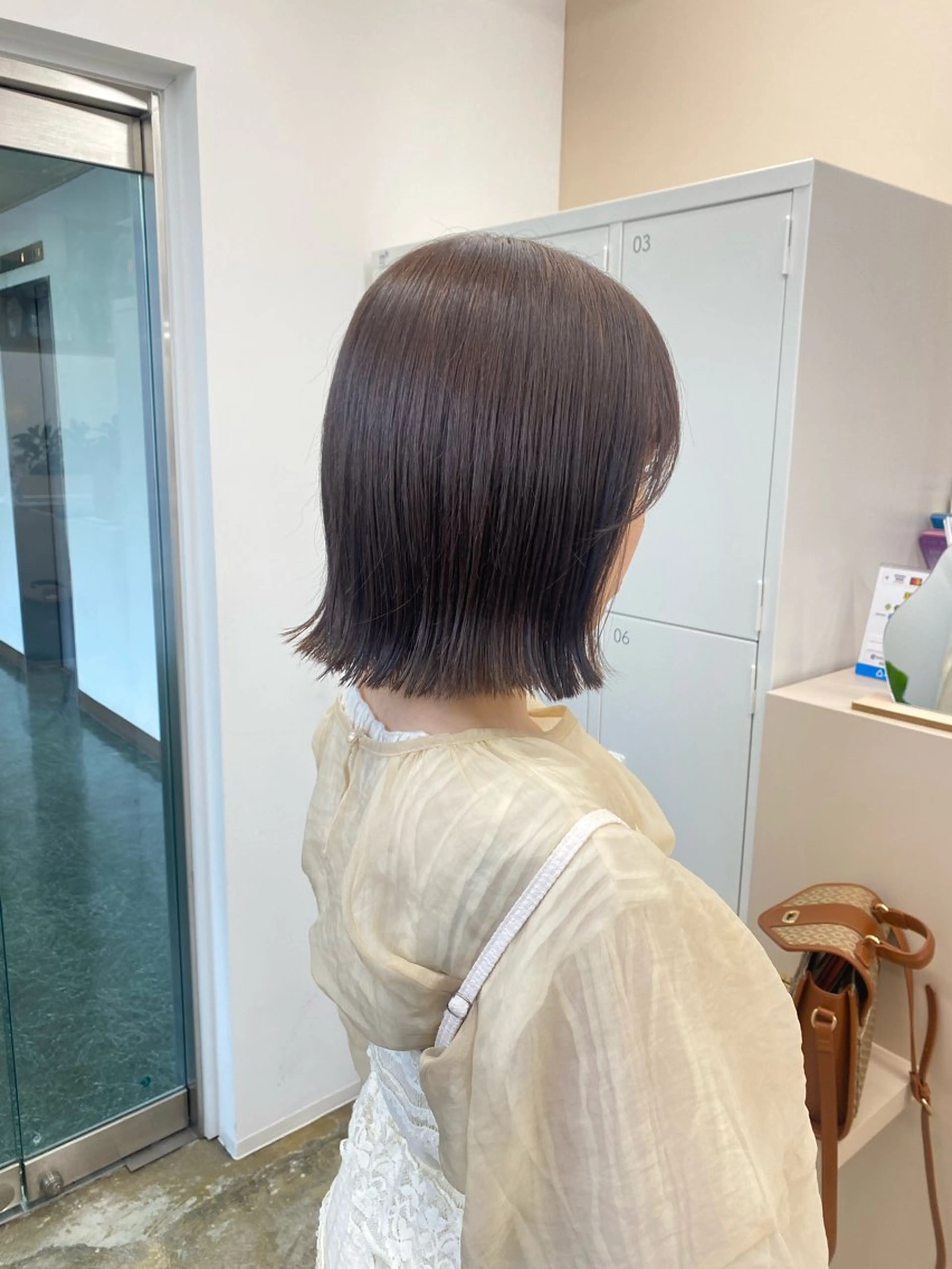 ミディアム カラー ヘアアレンジ 切りっぱなしボブ ベージュカラー オリーブベージュ ボブ ヘアカラー ボブ /ニュアンス/ satomi🧸💖のヘアスタイル