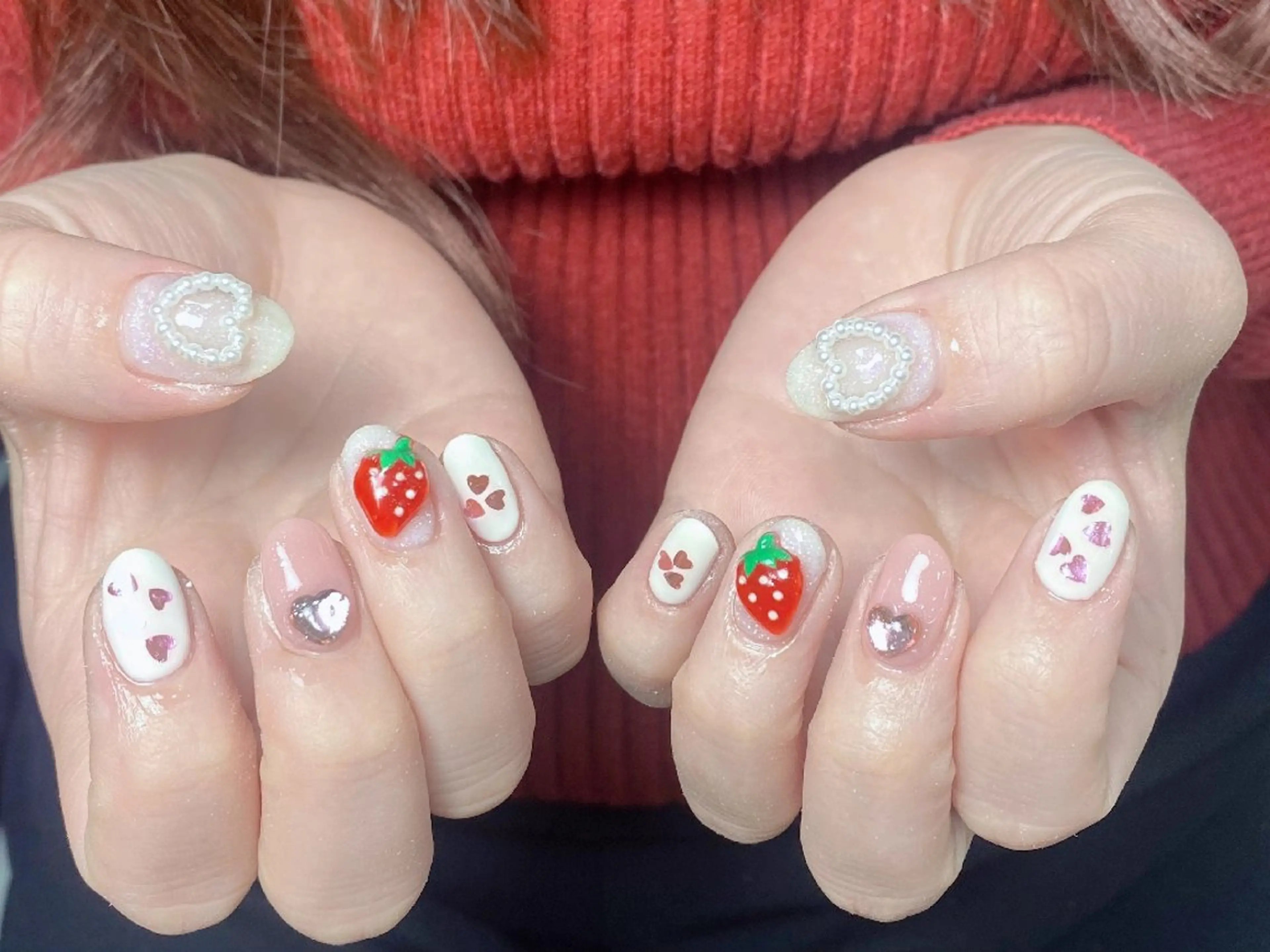 ネイル チークネイル フレンチネイル ジェルネイル ガラスフレンチ キラキラネイル ハンドネイル UM Nail Salonのネイルデザイン