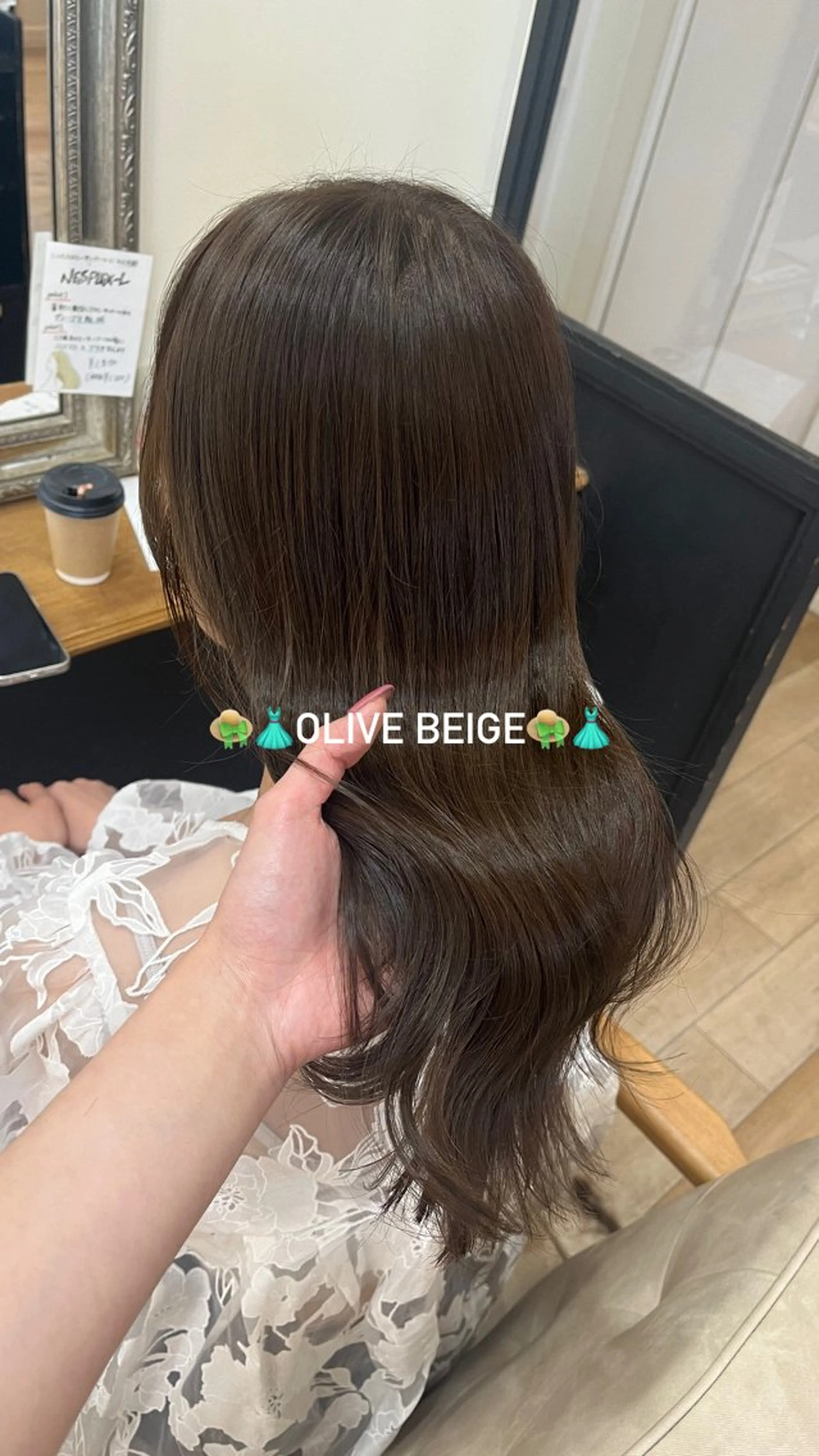 ミディアム カラー KOKORO 中村 朱里のヘアスタイル