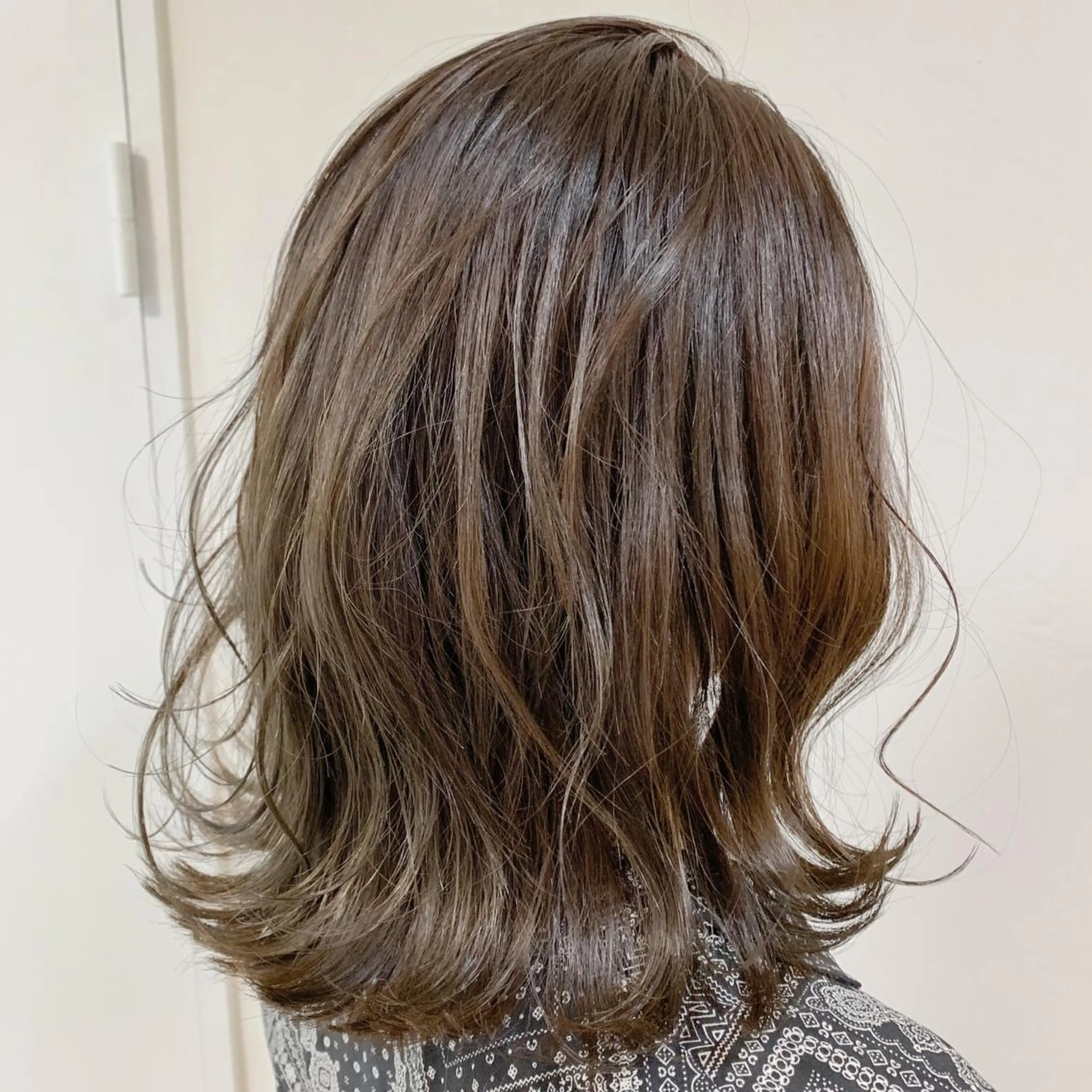 セミロング カラー カット ヘアカラー トリートメント 🌈限定価格🌈 鈴木　瑛輔のヘアスタイル