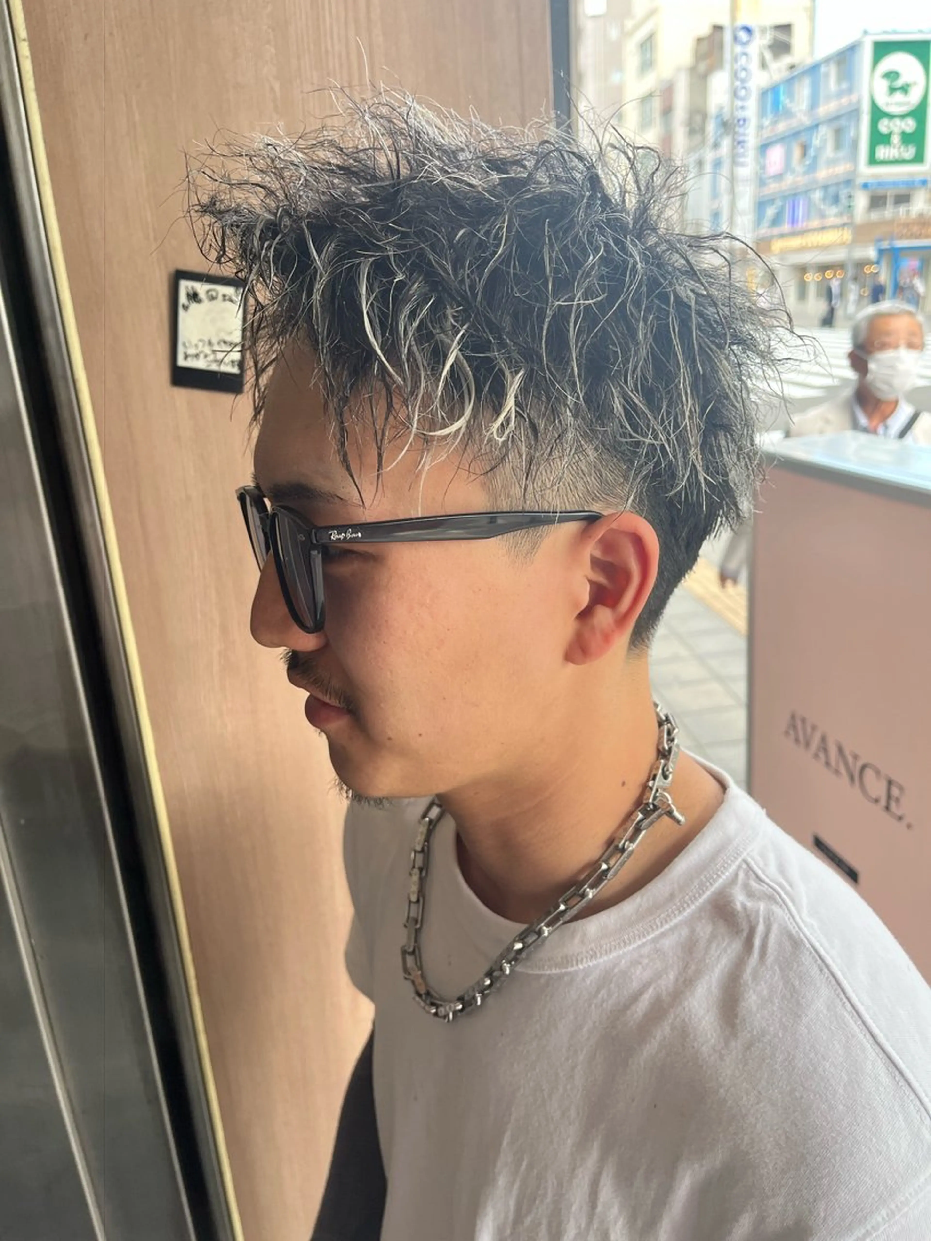 ショート カラー パーマ メンズ メンズメッシュ メッシュ カット ヘアカラー パーマ AVANCE.難波 店長 松元のヘアスタイル
