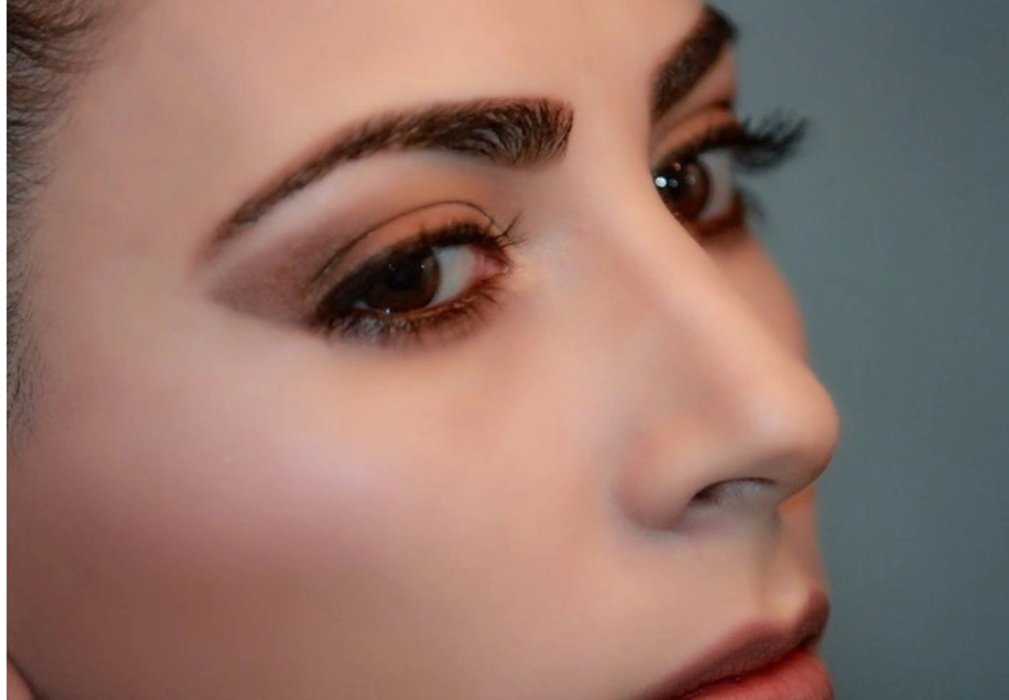 ワンポイントレッスン☝️美眉作り👀アイシャドウぼかし方💋の写真