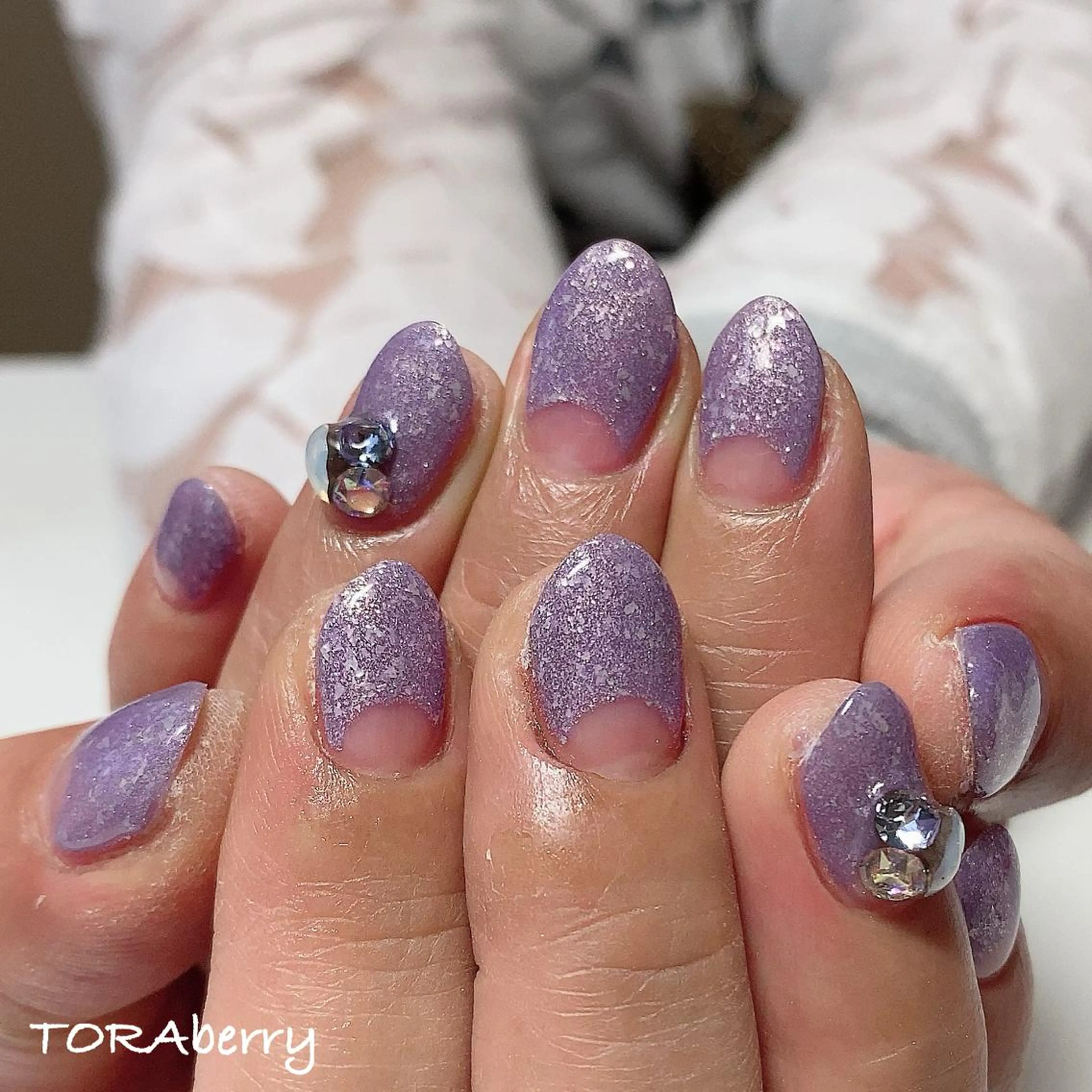 ネイル フレンチネイル 逆フレンチ ハンドネイル ネイリスト なつみのネイルデザイン